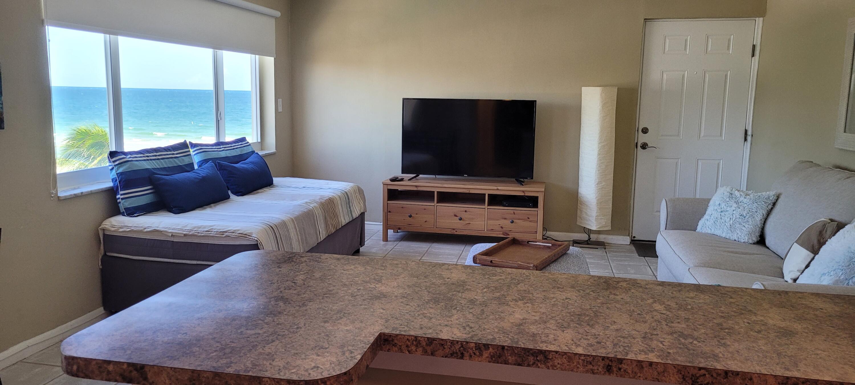 MAINSAIL CONDOMINIUM - Residential
