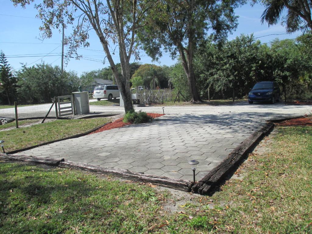 Acreage - Residential