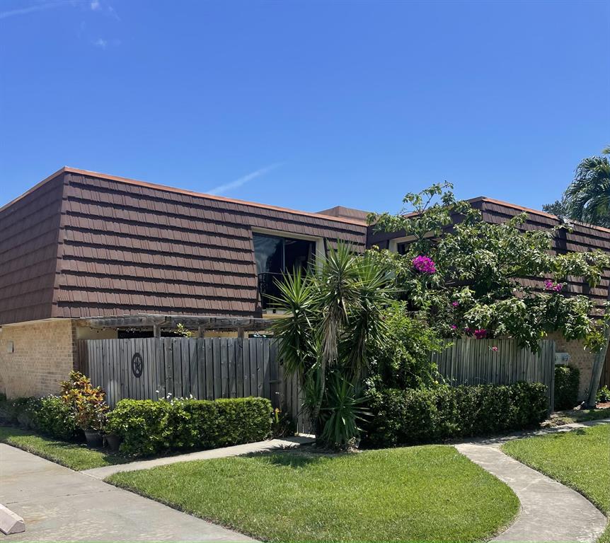 Priced below market:3/2.5 Bath gem, Freshly painted and brand new Vinyle flooring. this unit boasts breathtaking view of the Lake at Garden Lake and amenities. Garden Lakes is a beautiful Di Vosta townhome community established in 1978. There are 584 units in 146 buildings located on 87+ acres of winding lakes and green space.Perfectly located in the heart of Palm Beach Gardens. Nearby to all of its restaurants, stores, the Mall and the Community Center. Minutes away from both the I-95 and Florida Turnpike entrances.Garden Lakes is a family & pet friendly community.