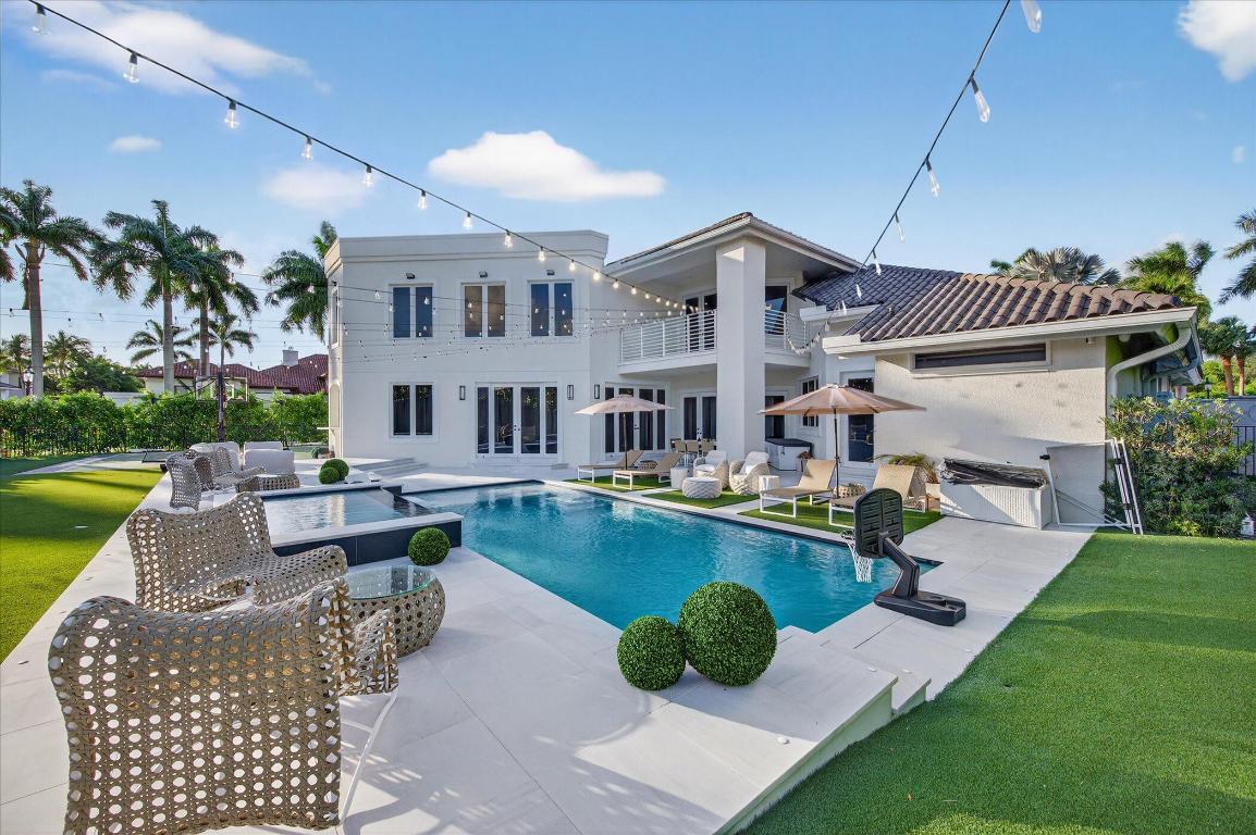 DEVON PLACE AT WOODFIELD COUNTRY CLUB - Residential