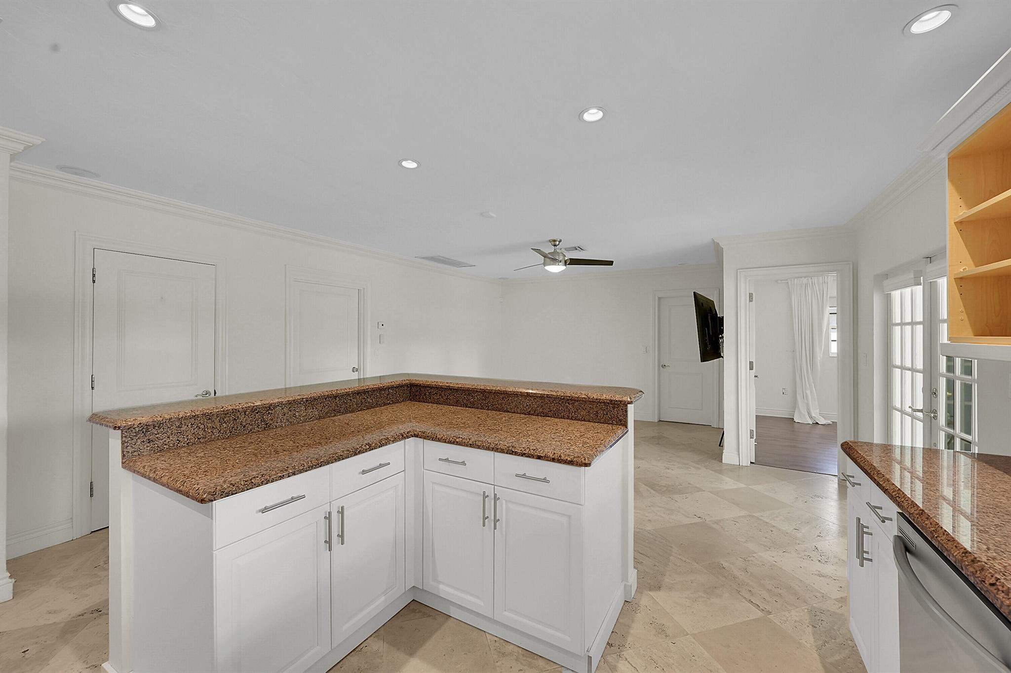 SPANISH RIVER LAND CO SUB - Residential Lease