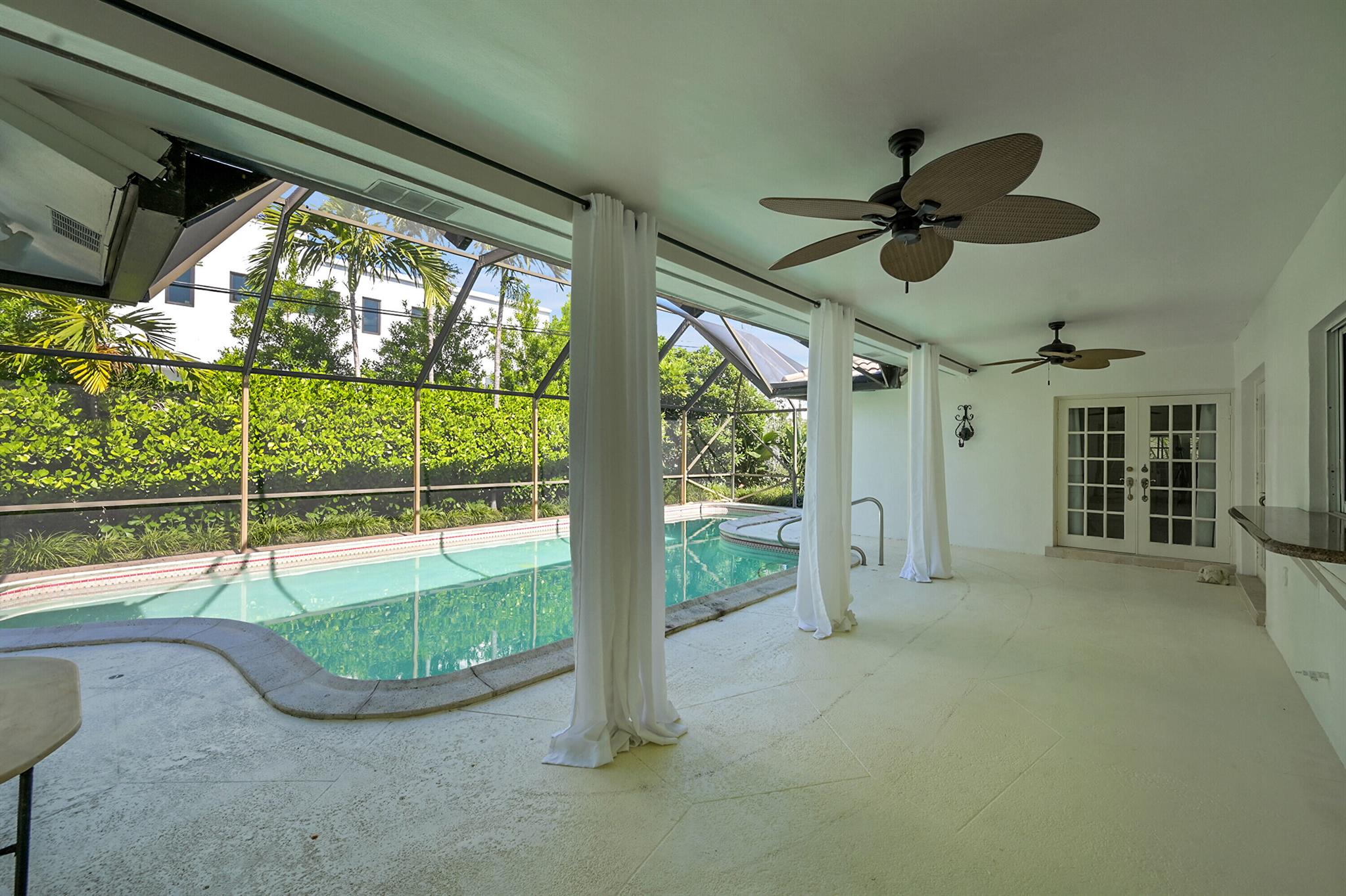 SPANISH RIVER LAND CO SUB - Residential Lease