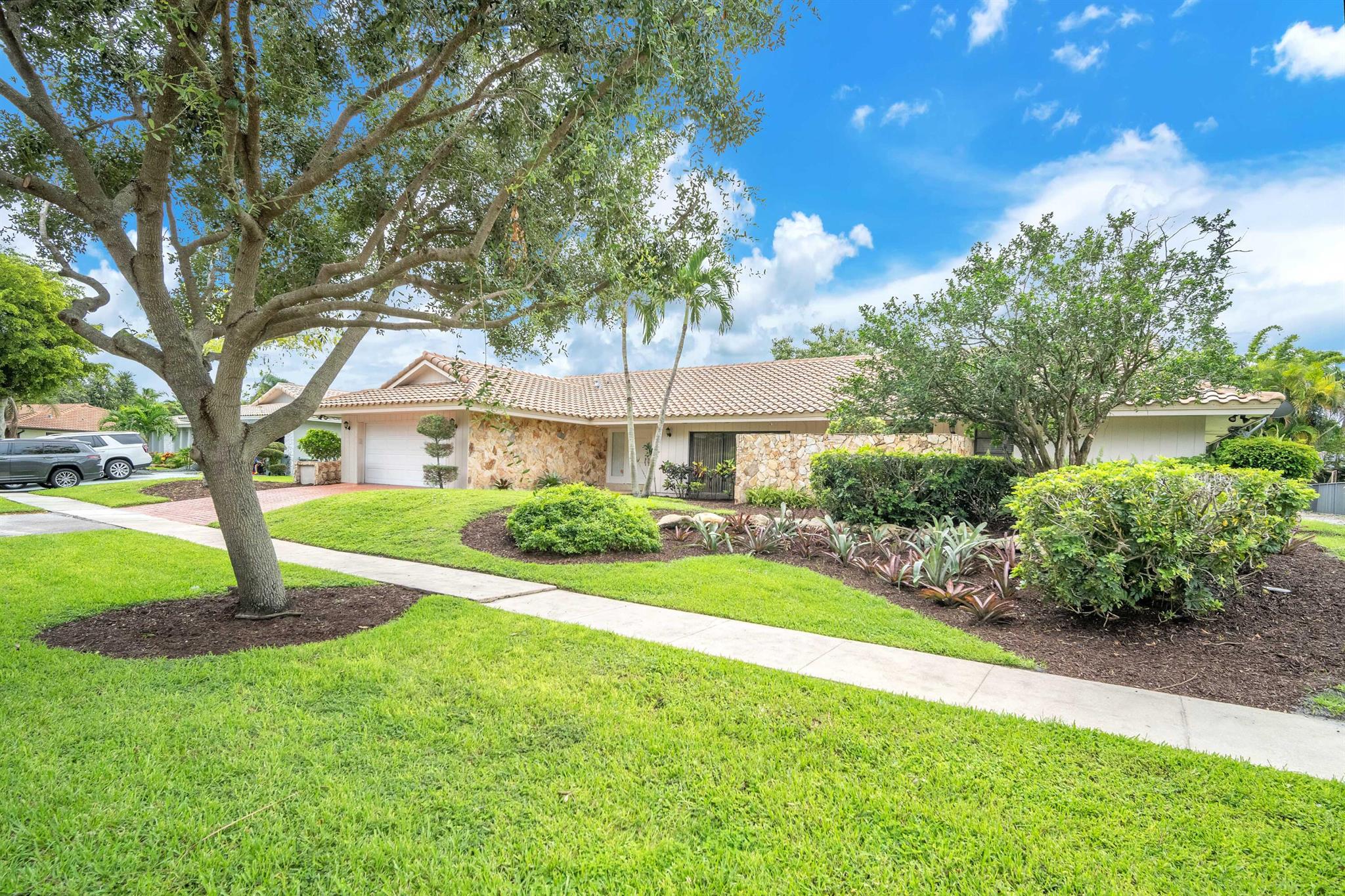 ESTANCIA - Residential Lease