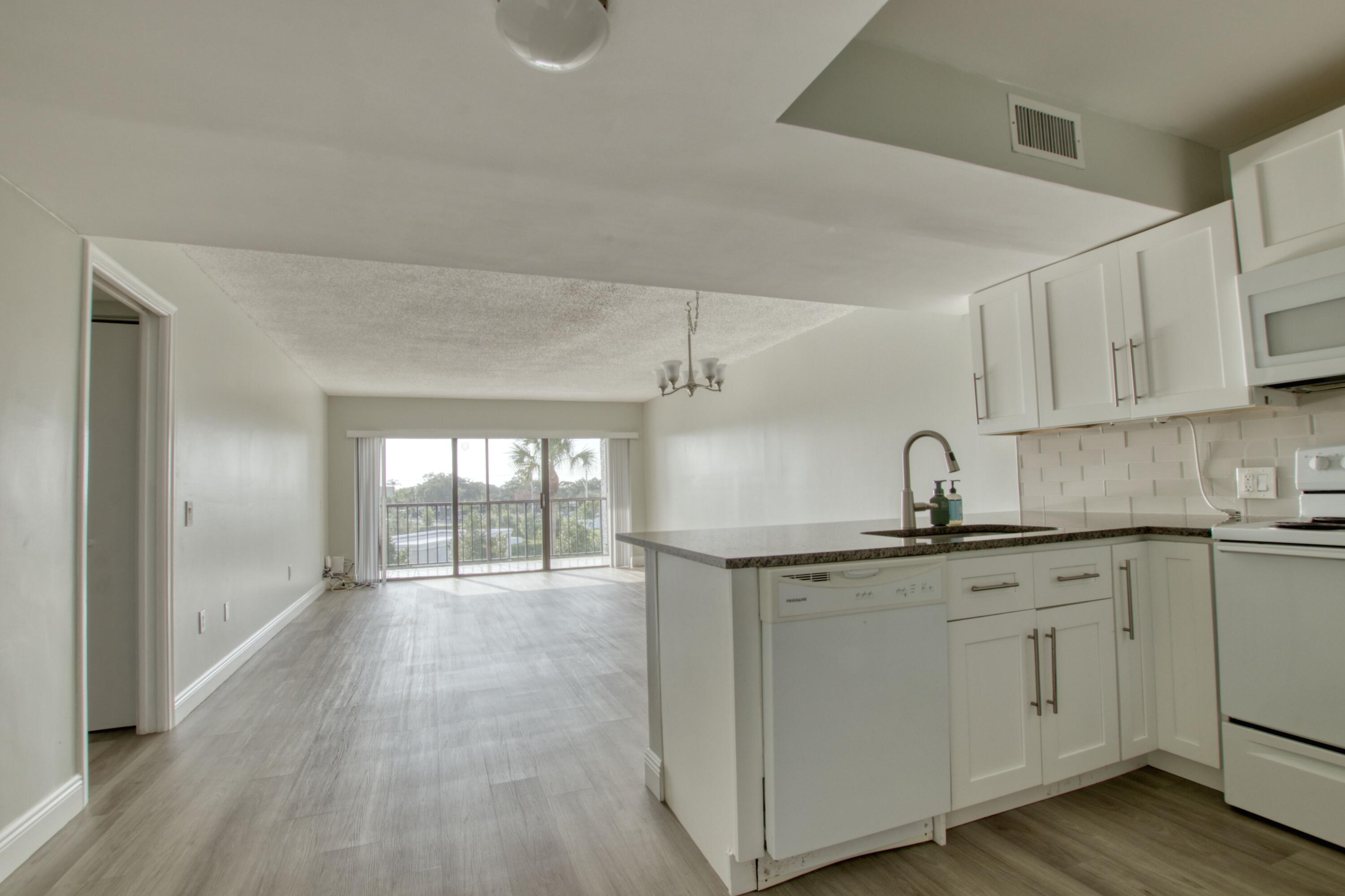 4254 D Este Court 304
