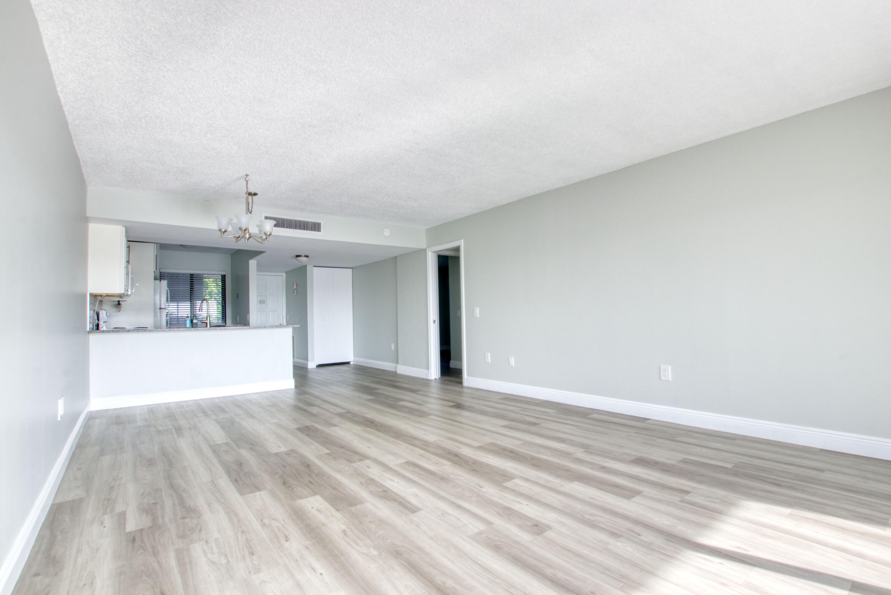 4254 D Este Court 304