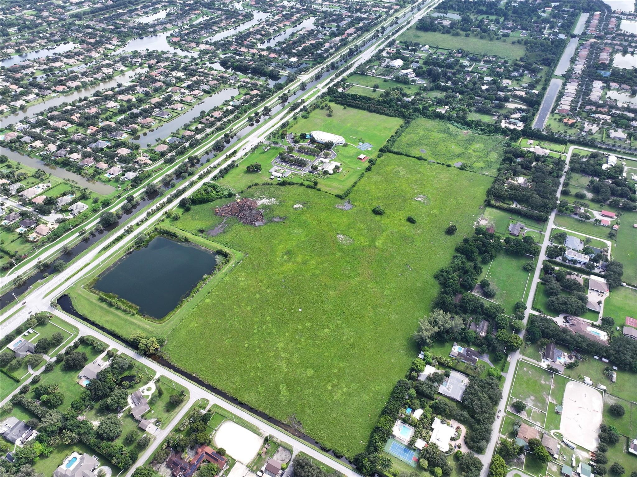 SUNSHINE RANCHES - Land