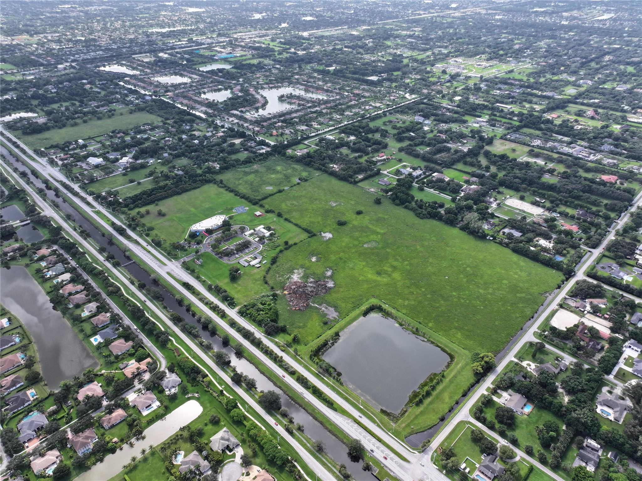 SUNSHINE RANCHES - Land