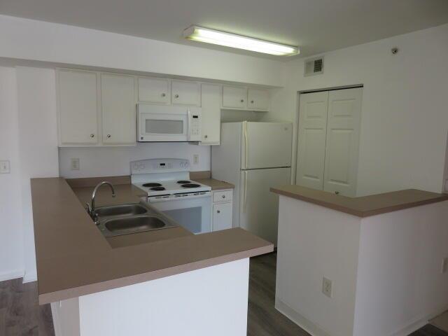 THE CLUB AT ST LUCIE WEST - Residential Lease