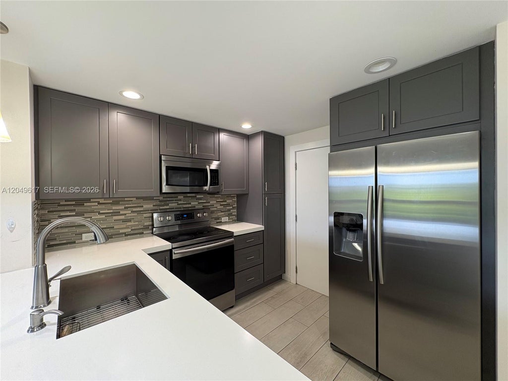 Photo of 900 NE 12th Avenue #703, Hallandale Beach, FL 33009 (MLS # A12049617)