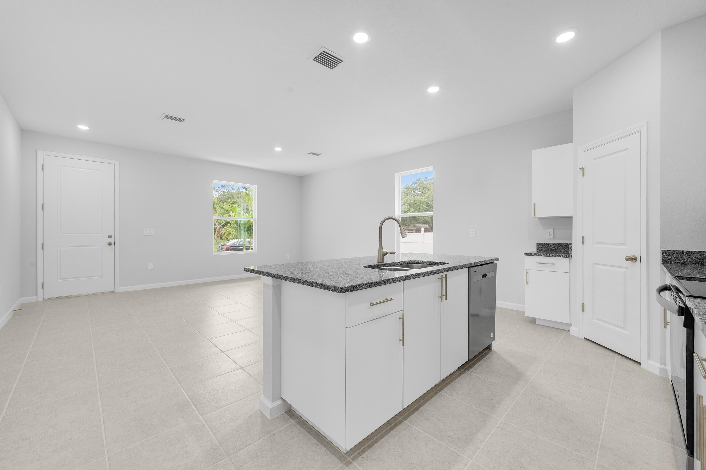 Magnolia Square - Residential