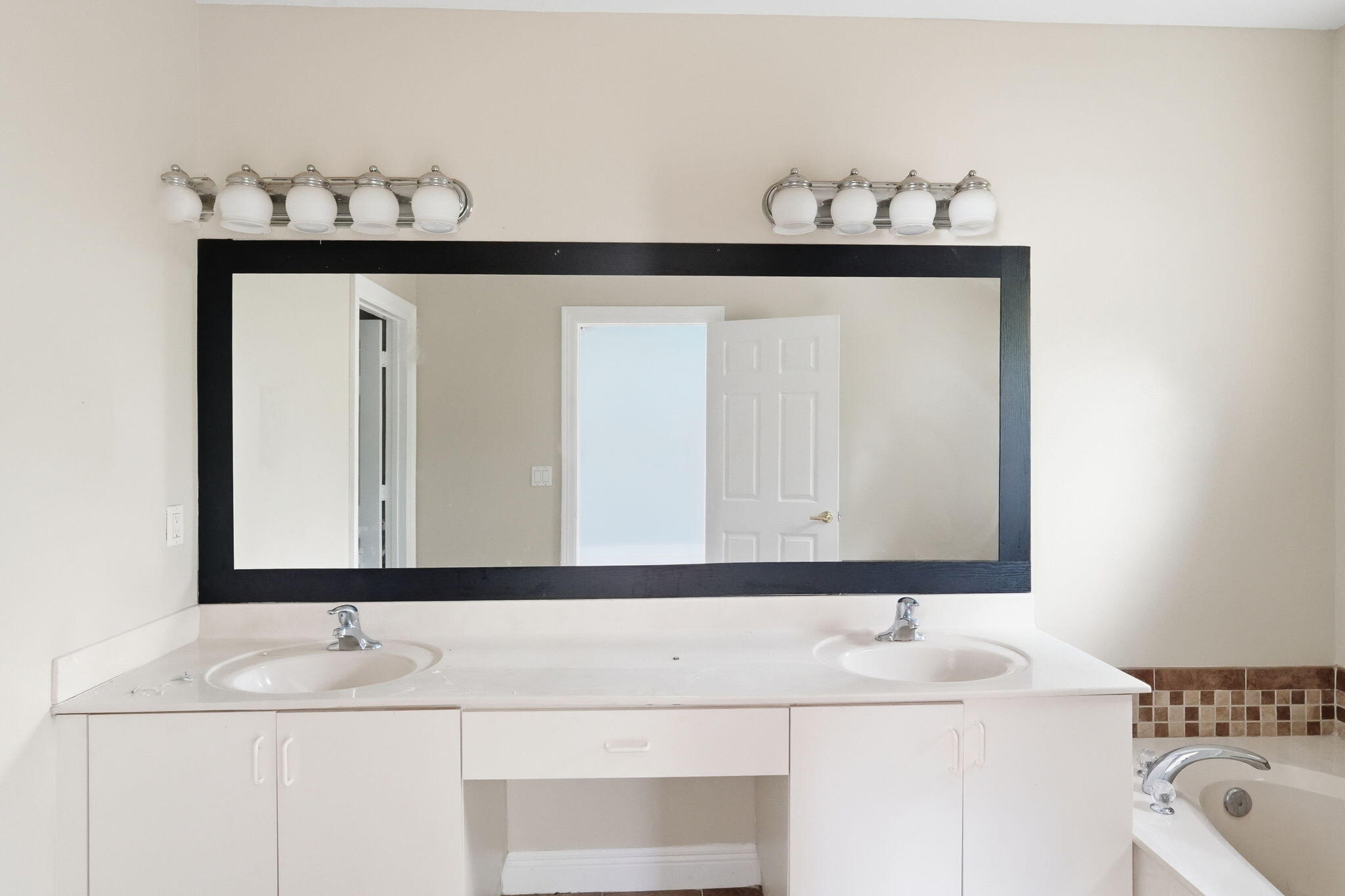 WALDMAN PLAT - Residential