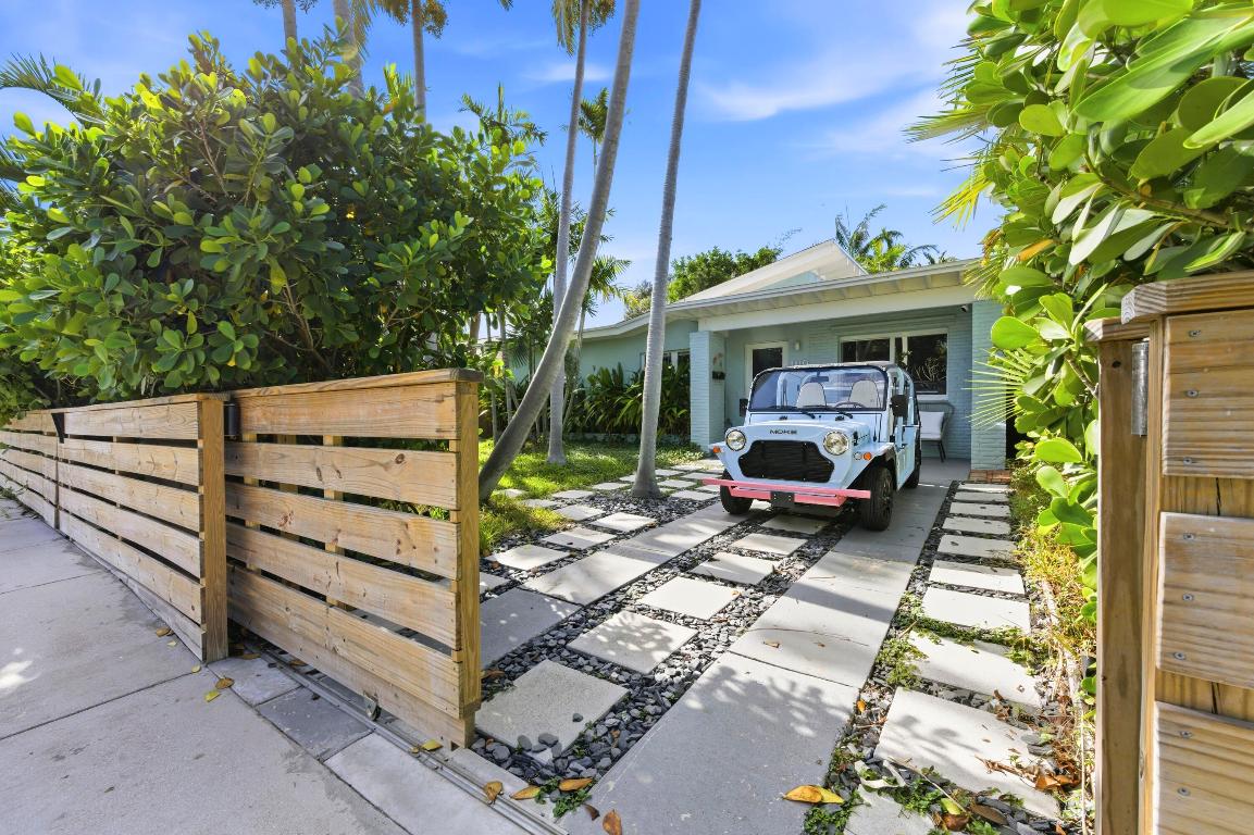 LAKE WORTH TOWN OF - Residential