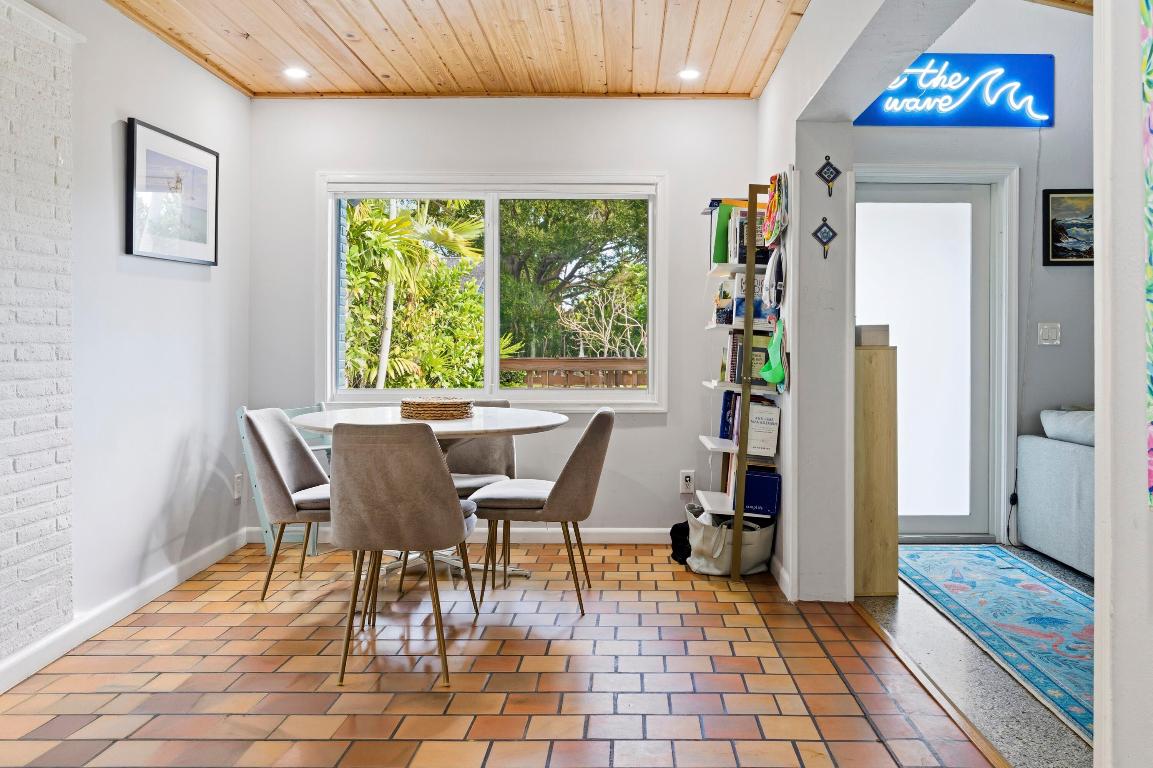 LAKE WORTH TOWN OF - Residential