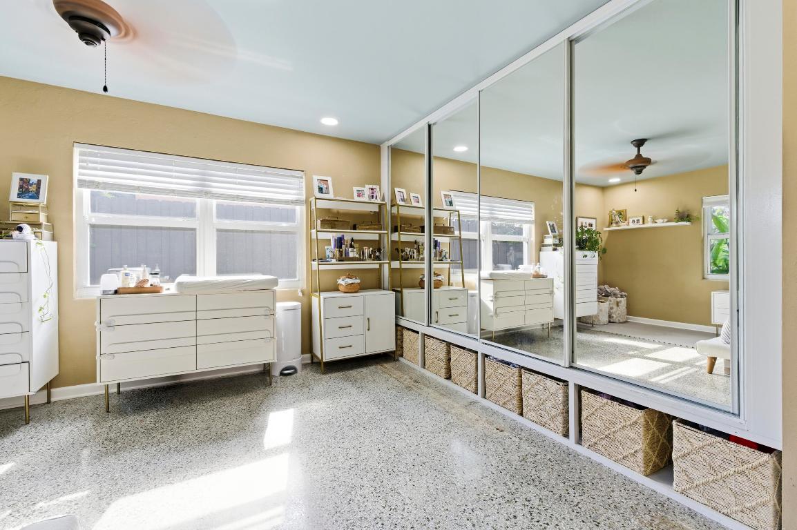 LAKE WORTH TOWN OF - Residential