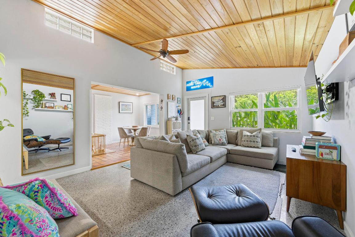 LAKE WORTH TOWN OF - Residential