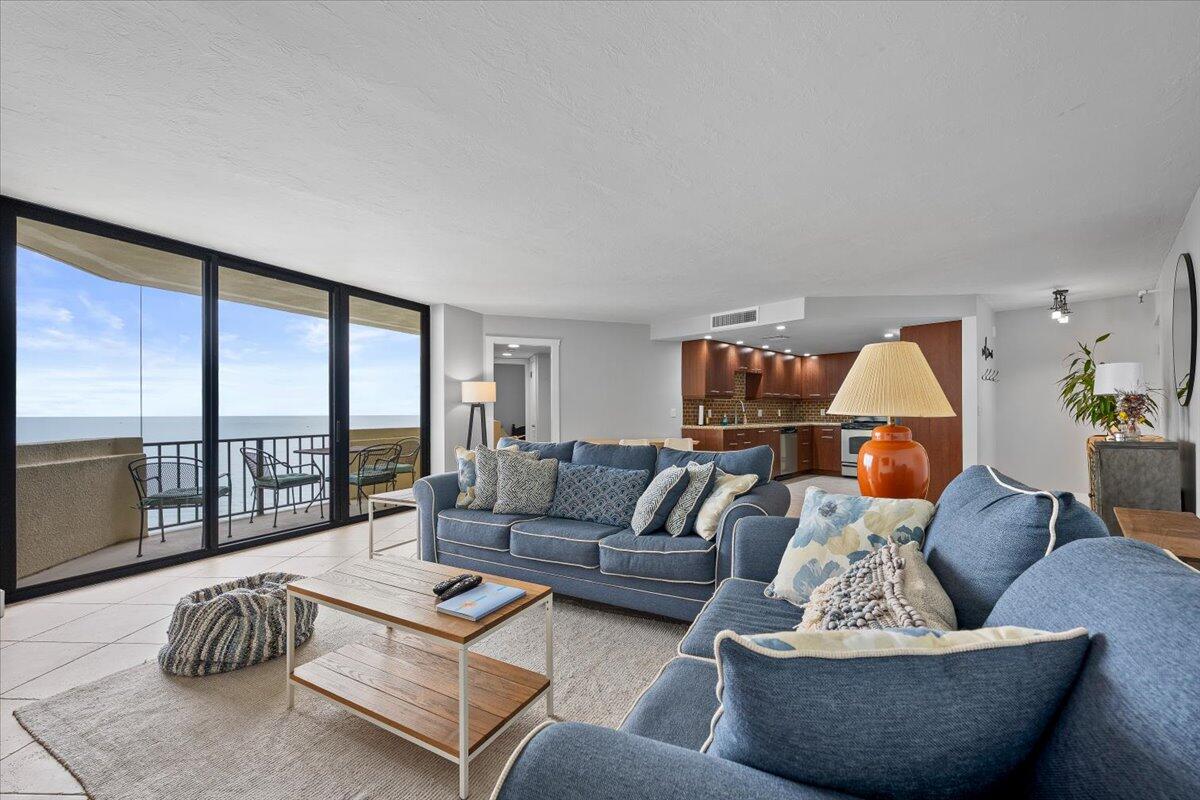 2800 N Ocean Drive A-18c