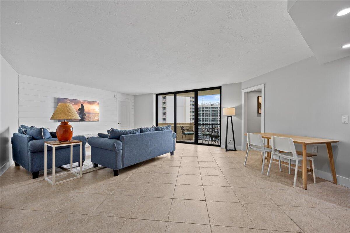 2800 N Ocean Drive A-18c