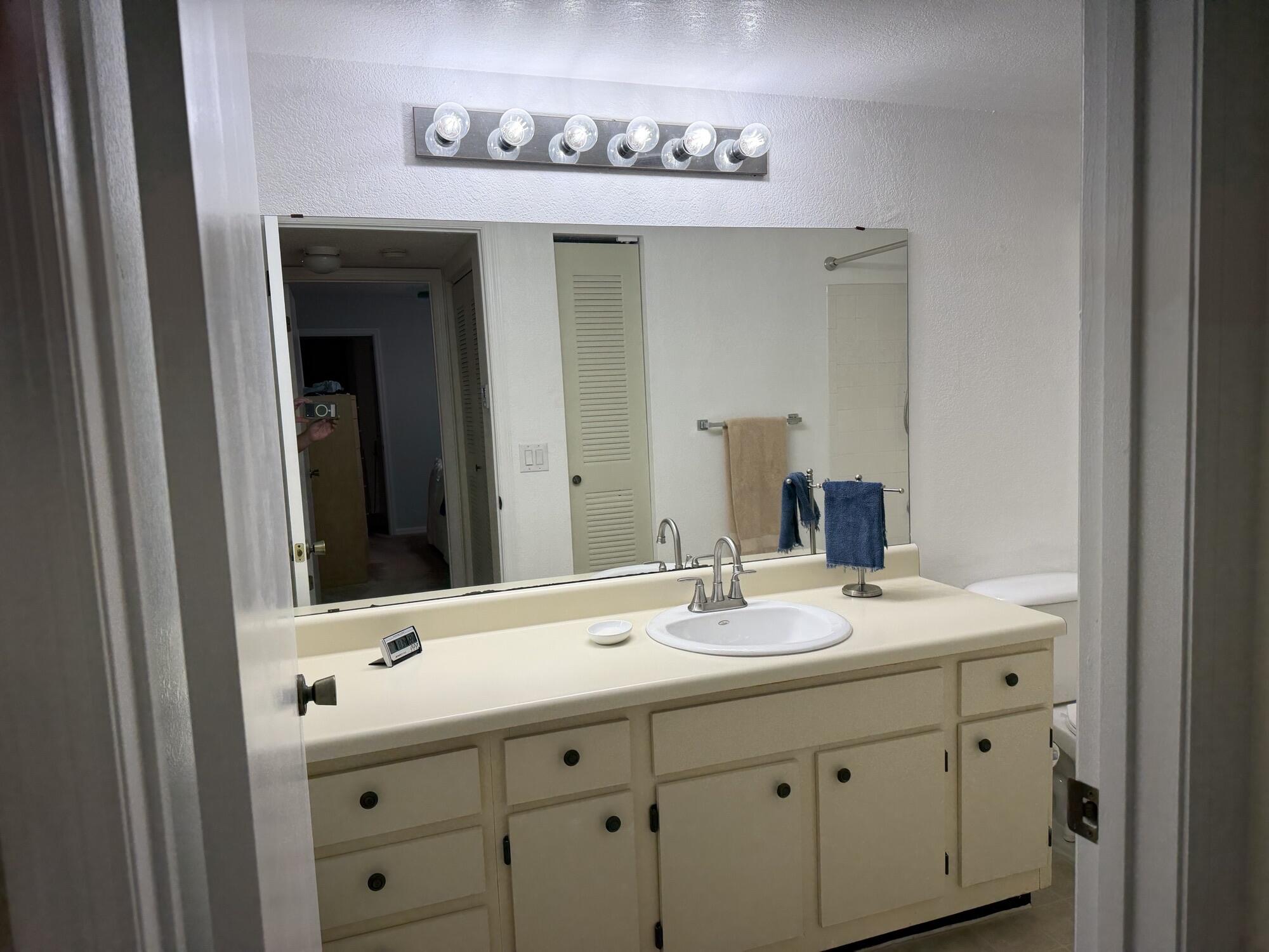 PONTE VERDE AT PALM BEACH LAKES CONDO - Residential Lease