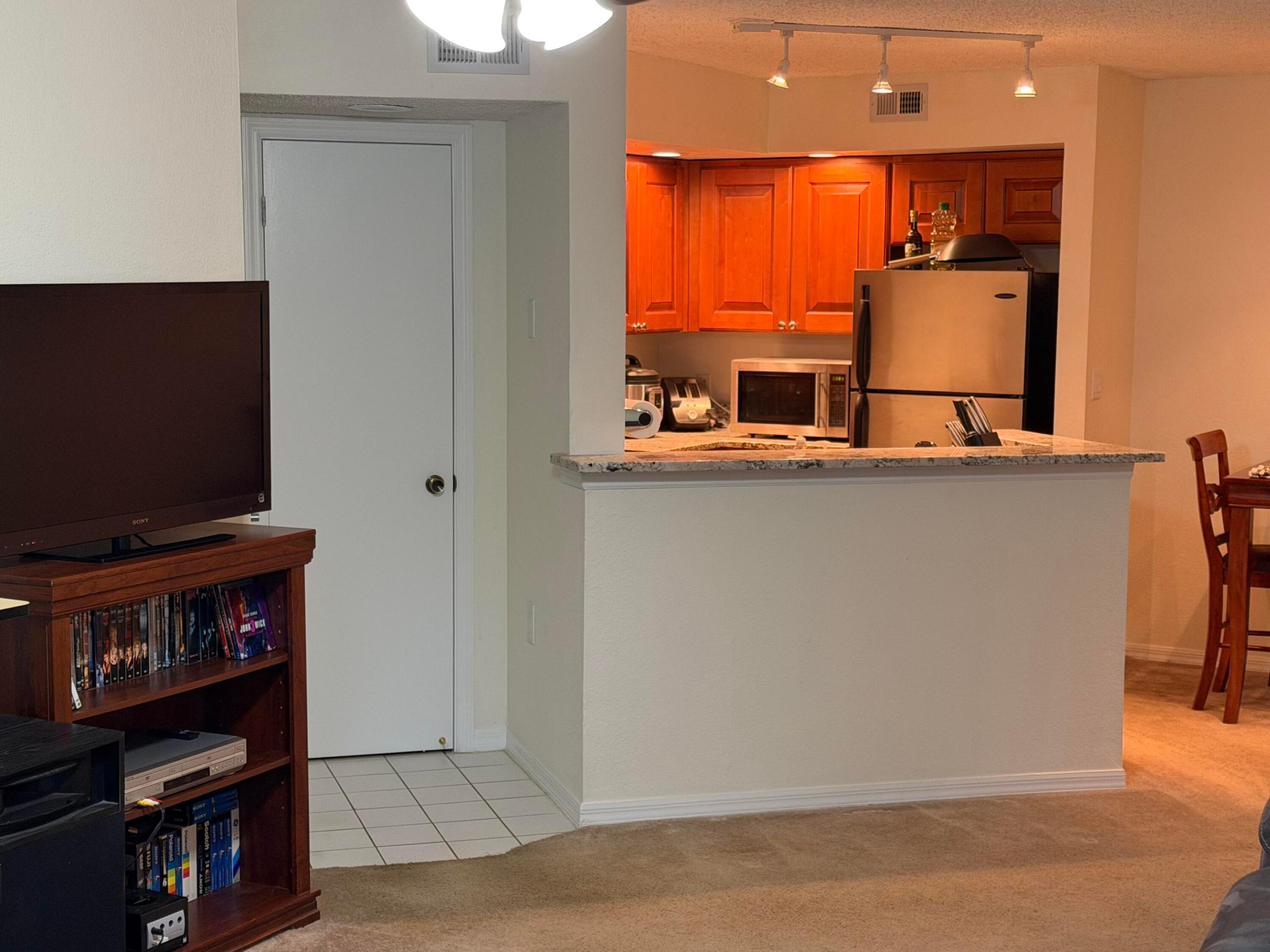 PONTE VERDE AT PALM BEACH LAKES CONDO - Residential Lease