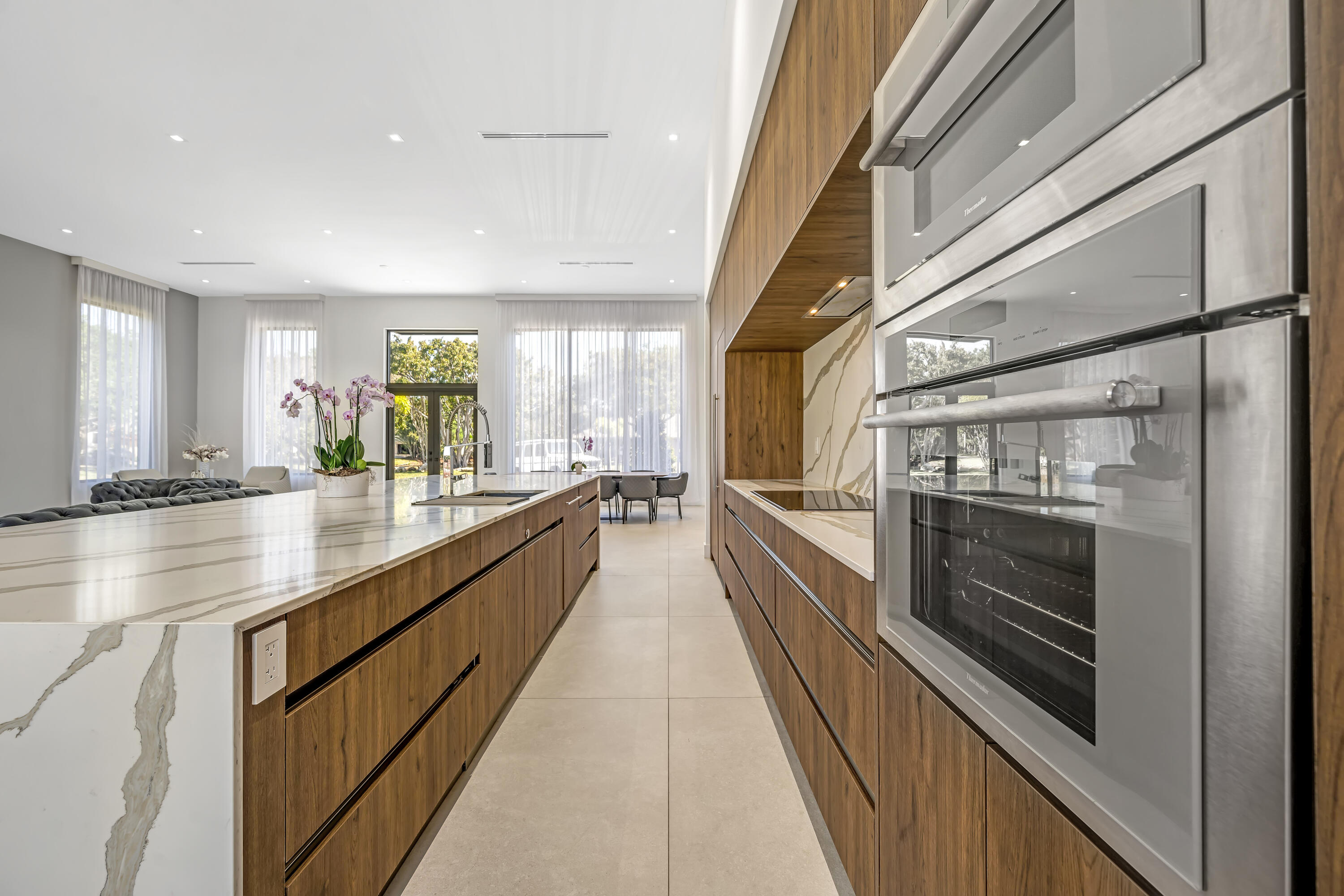 JACARANDA VILLAS - Residential