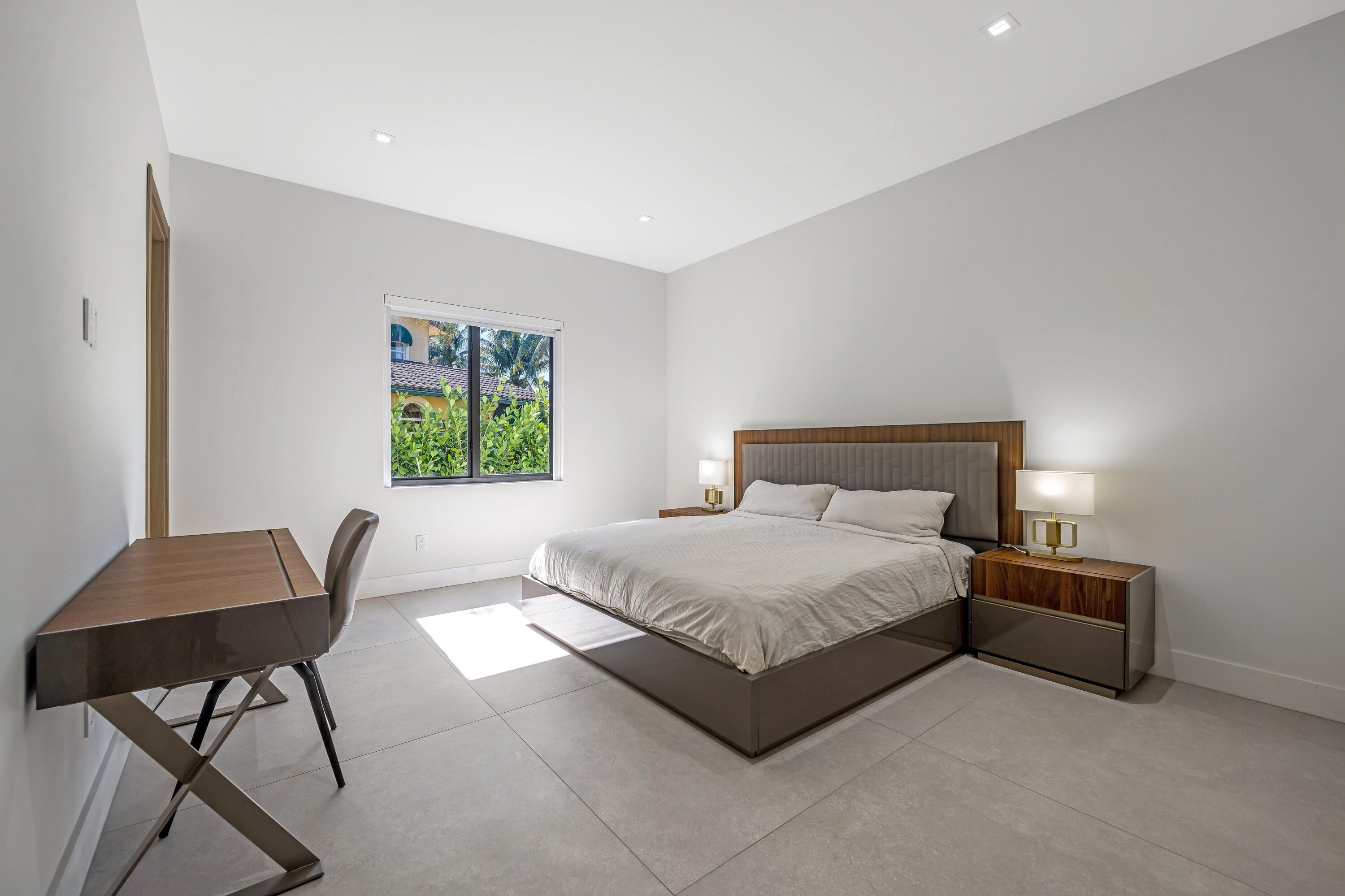 JACARANDA VILLAS - Residential