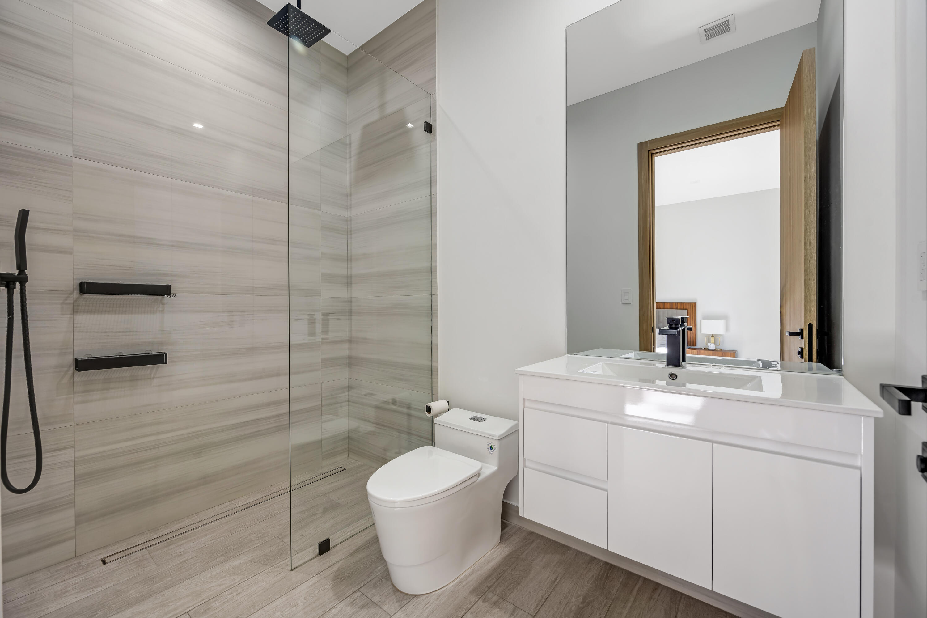 JACARANDA VILLAS - Residential