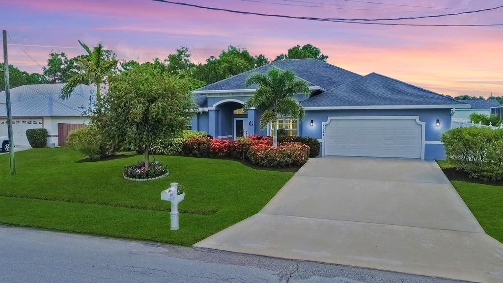 Photo of 5927 NW Favian Avenue, Port Saint Lucie, FL 34986 (MLS # R11102165)