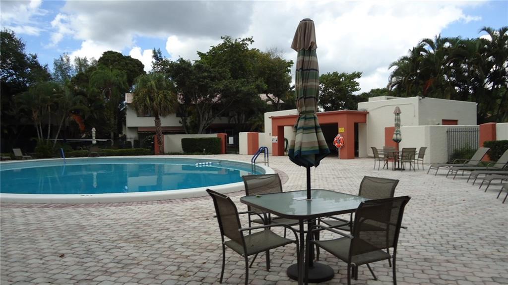 Hills of Inverrary - Residential