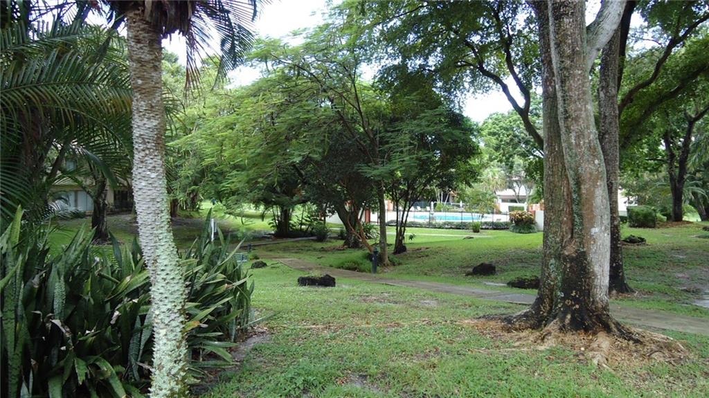 Hills of Inverrary - Residential