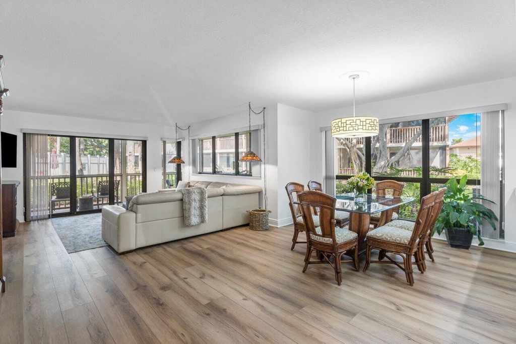 Photo of 401 Brackenwood Lane S, Palm Beach Gardens, FL 33418 (MLS # R11110069)