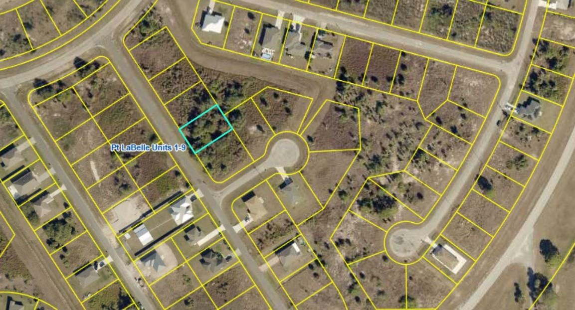 Port La Belle - Land