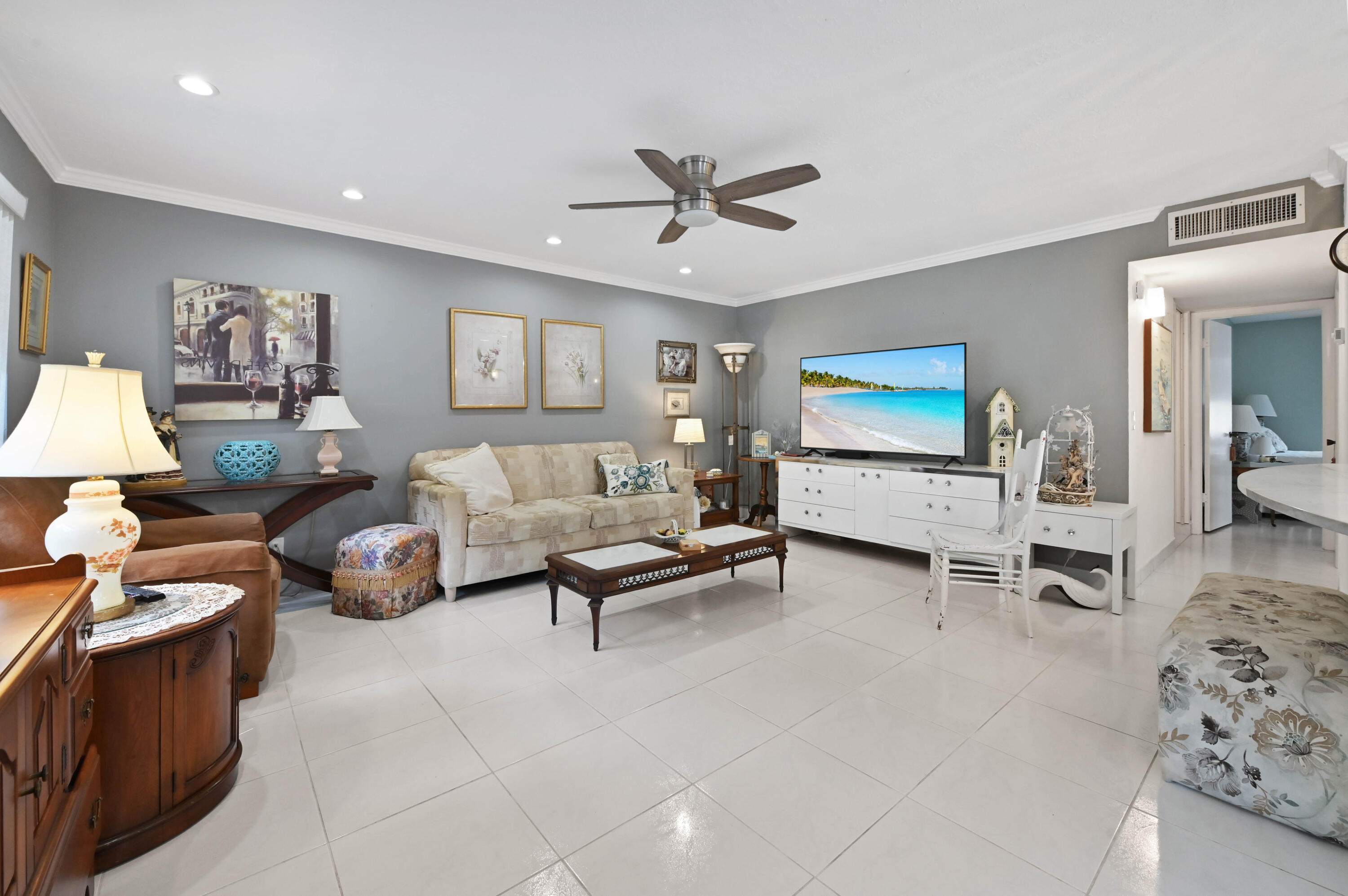 KINGS POINT - Residential