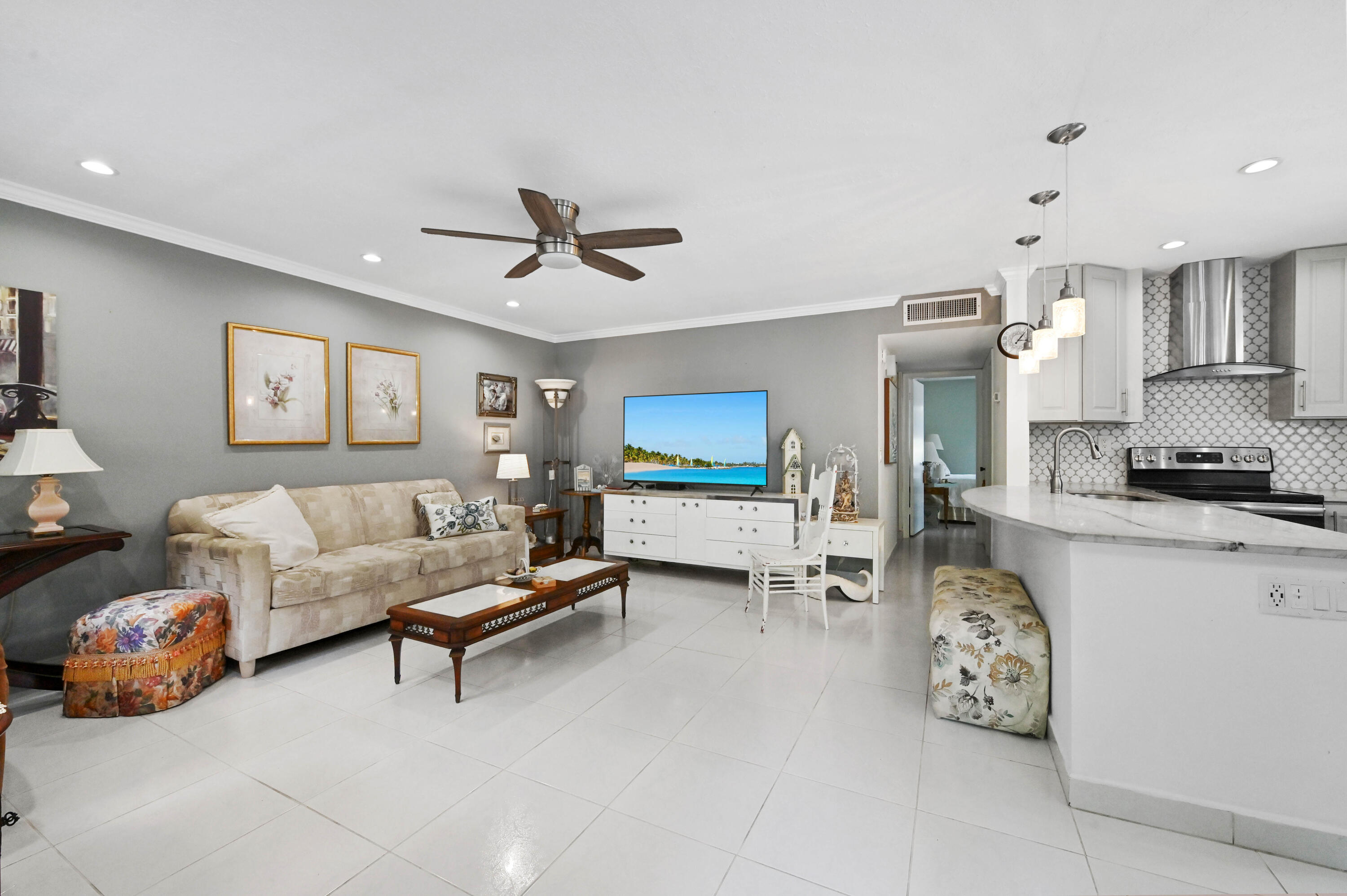 KINGS POINT - Residential