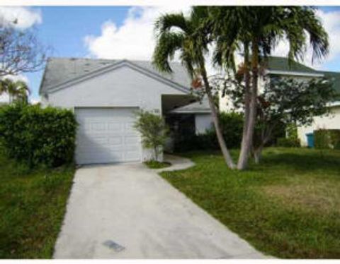 57 Peachtree Place Boynton Beach FL 33436