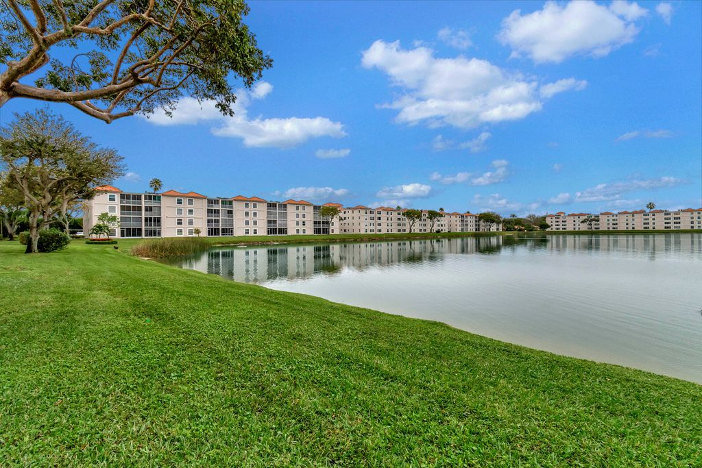 Photo of 14096 Huntington Pointe Drive #107, Delray Beach, FL 33484 (MLS # R10949477)