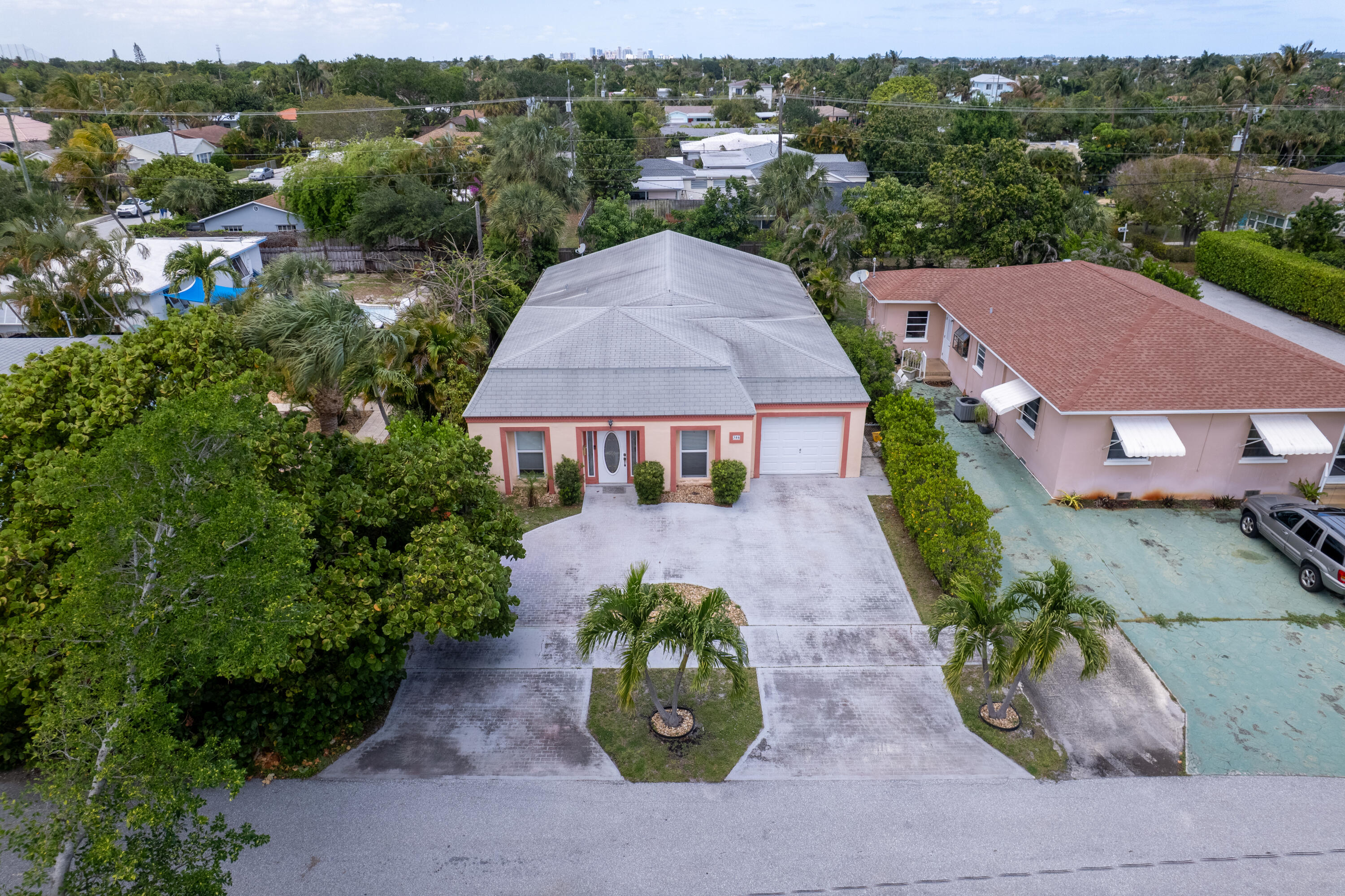 NORTH LAKE WORTH - Residential