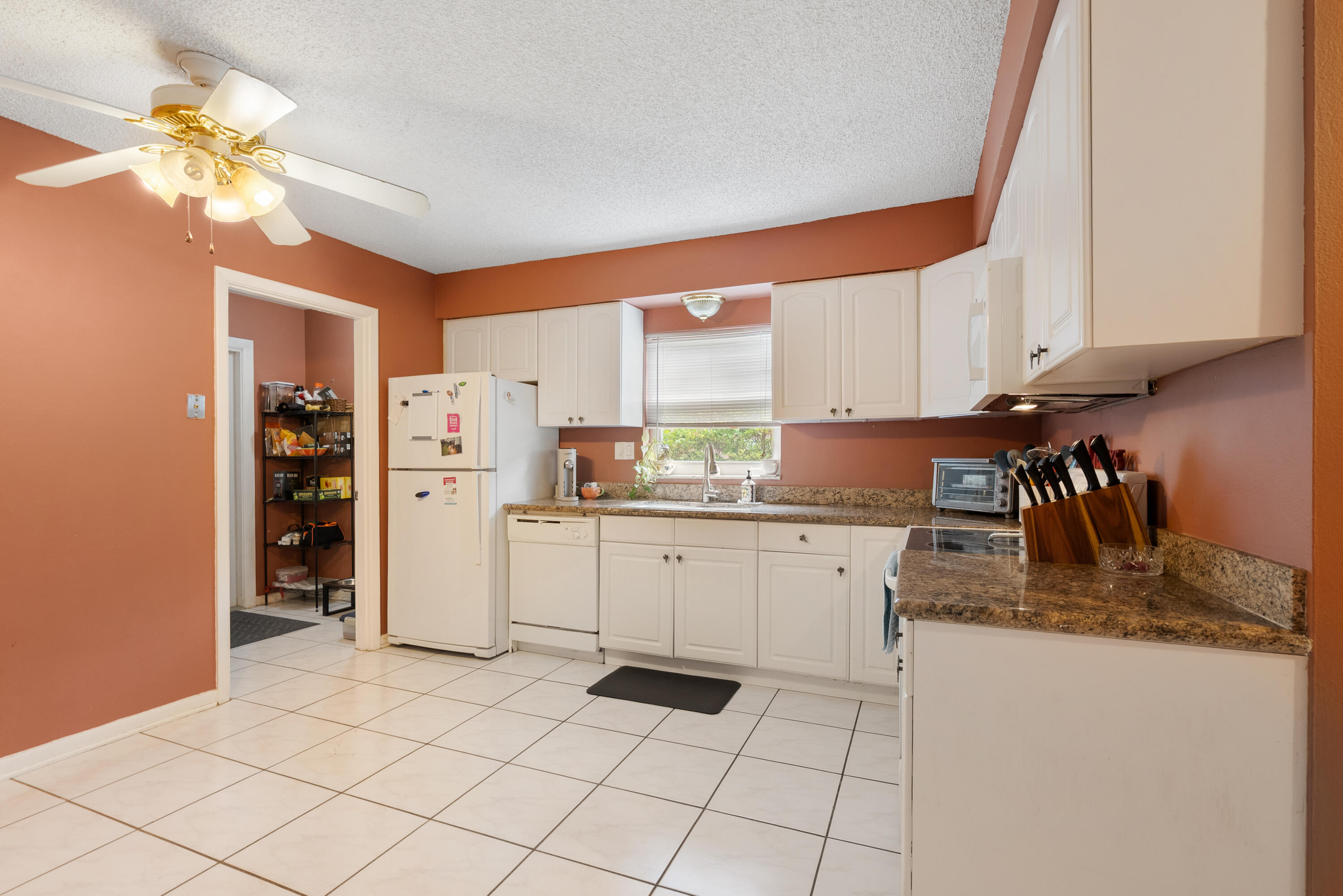 NORTH LAKE WORTH - Residential