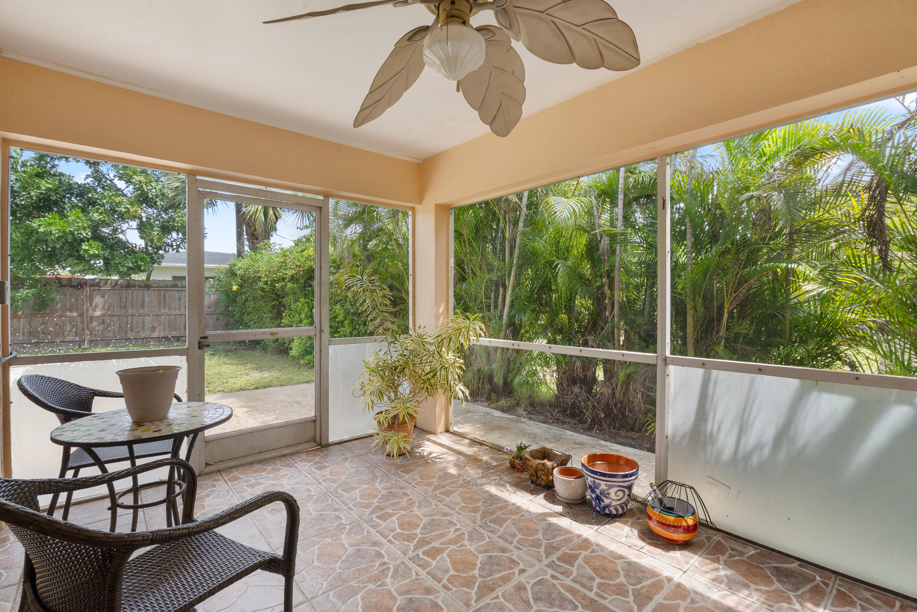 NORTH LAKE WORTH - Residential