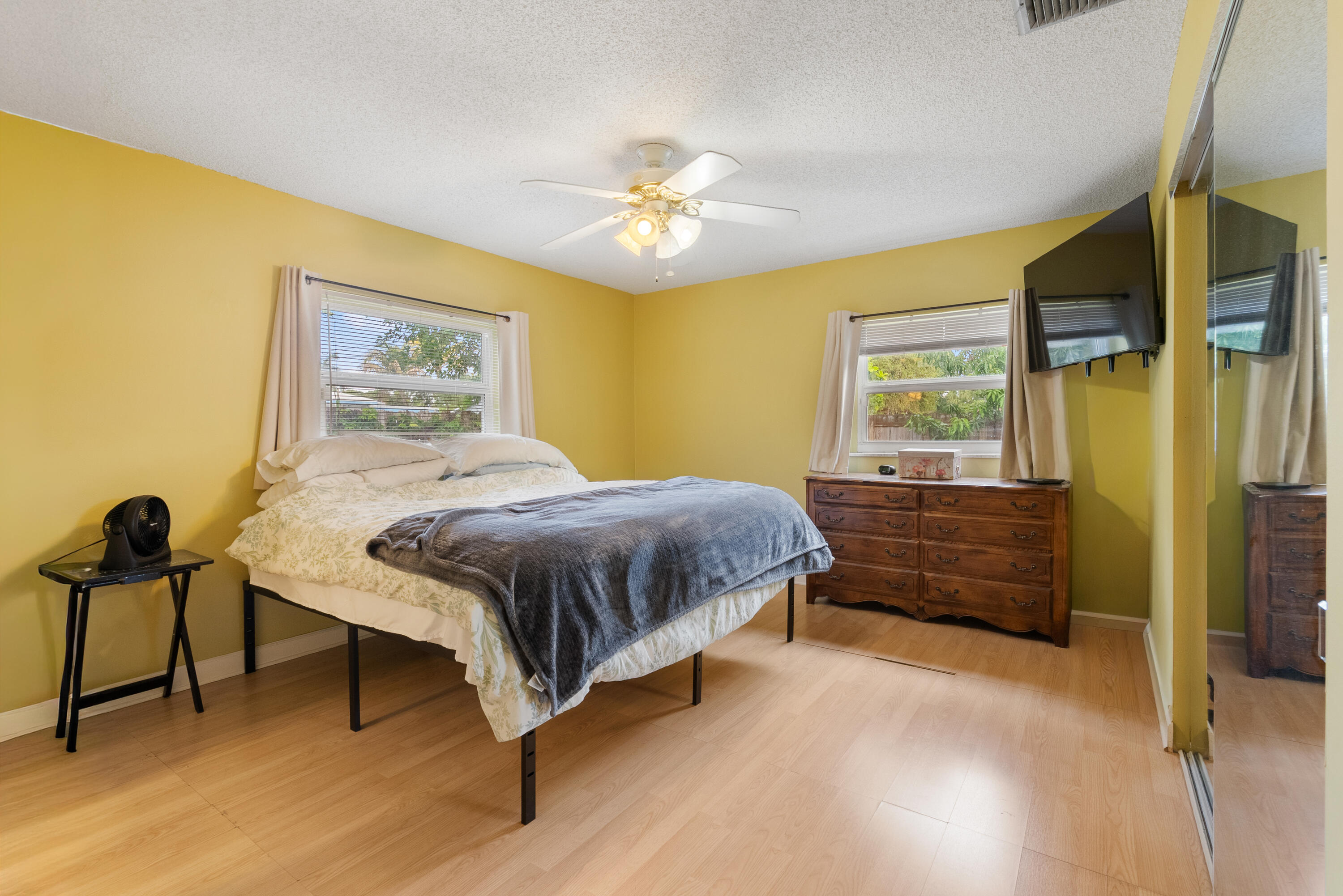 NORTH LAKE WORTH - Residential