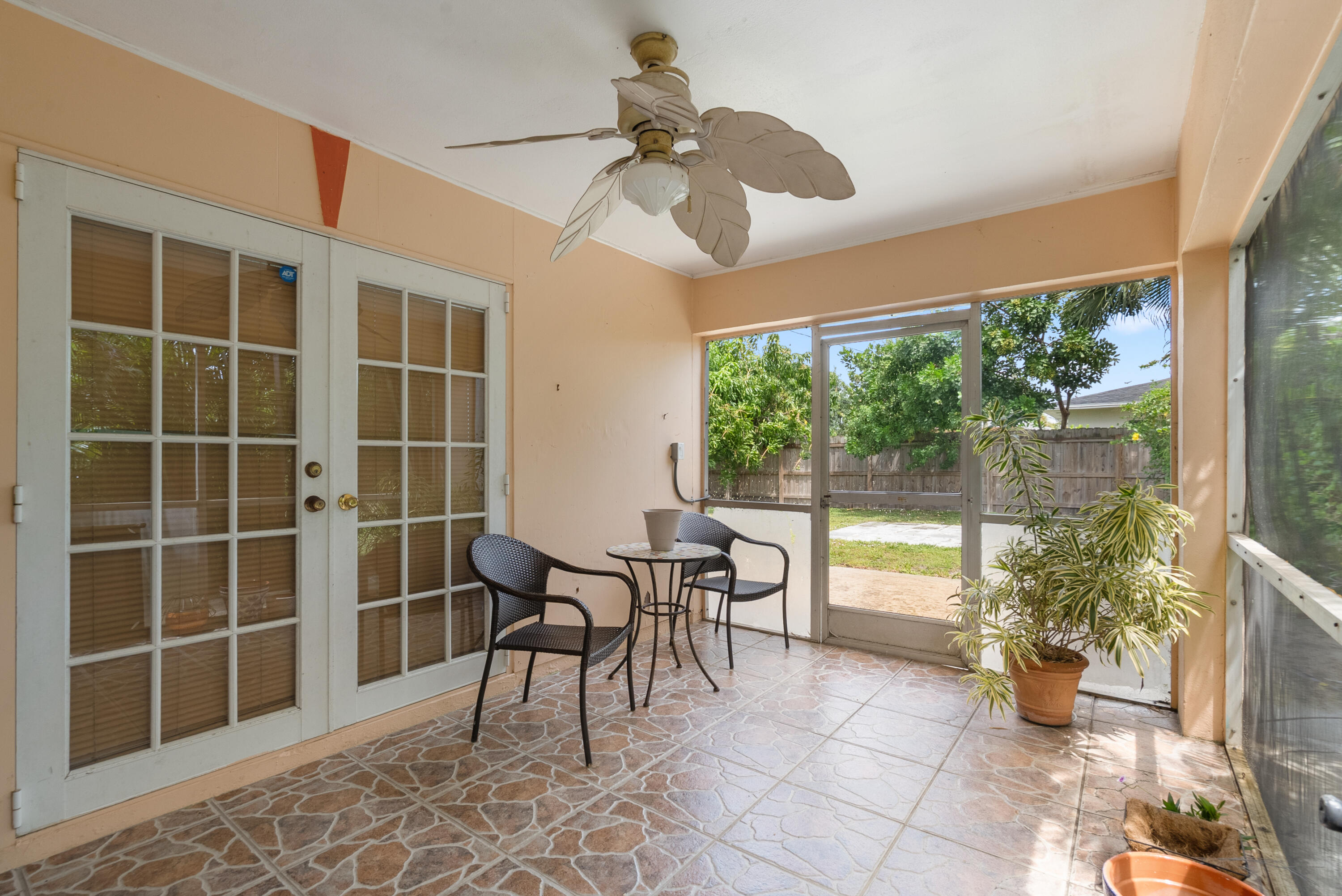 NORTH LAKE WORTH - Residential