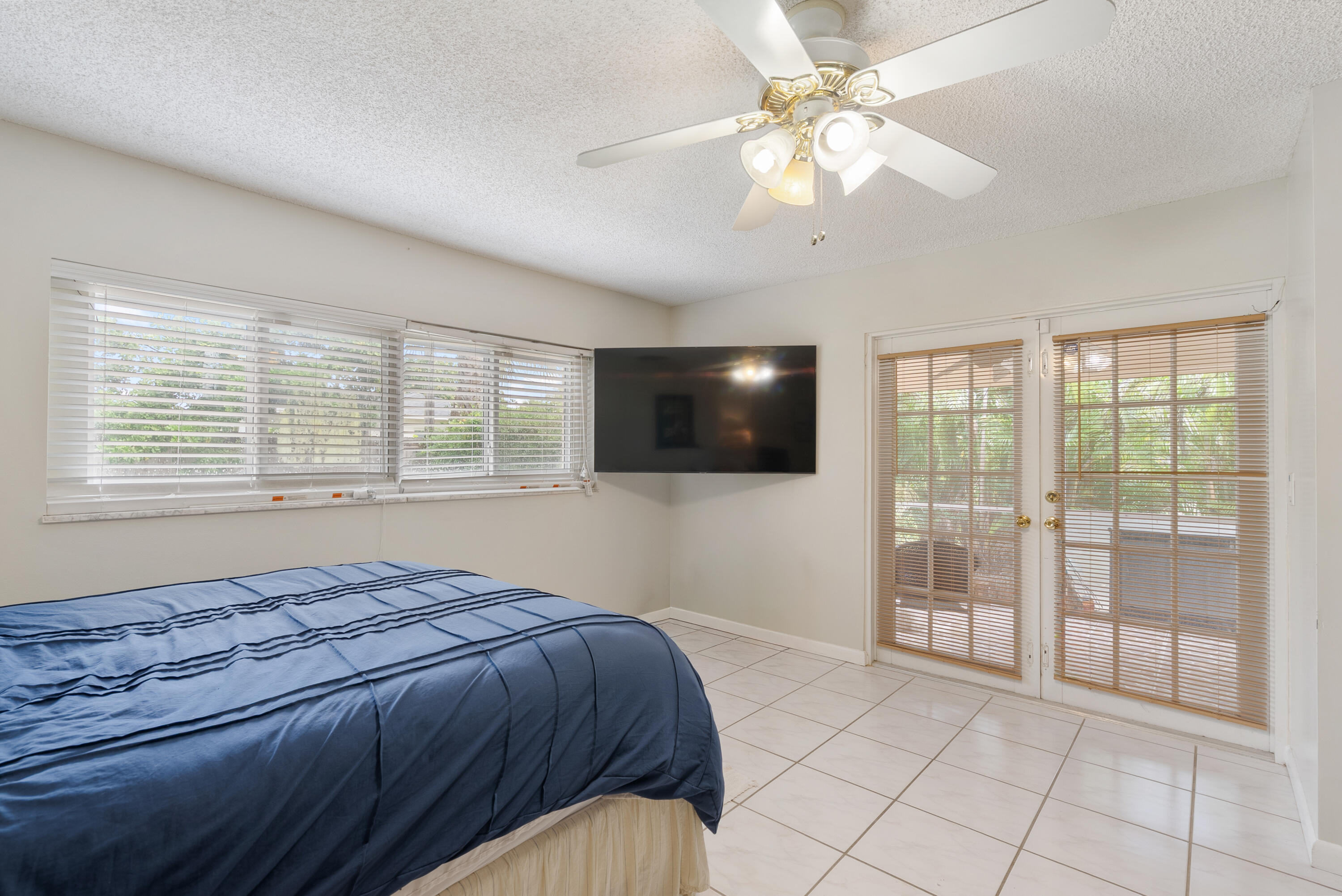 NORTH LAKE WORTH - Residential