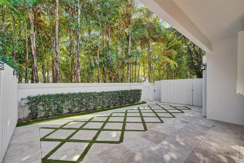 Photo of 1610 NE 1st Street #9, Fort Lauderdale, FL 33301 (MLS # F10555837)