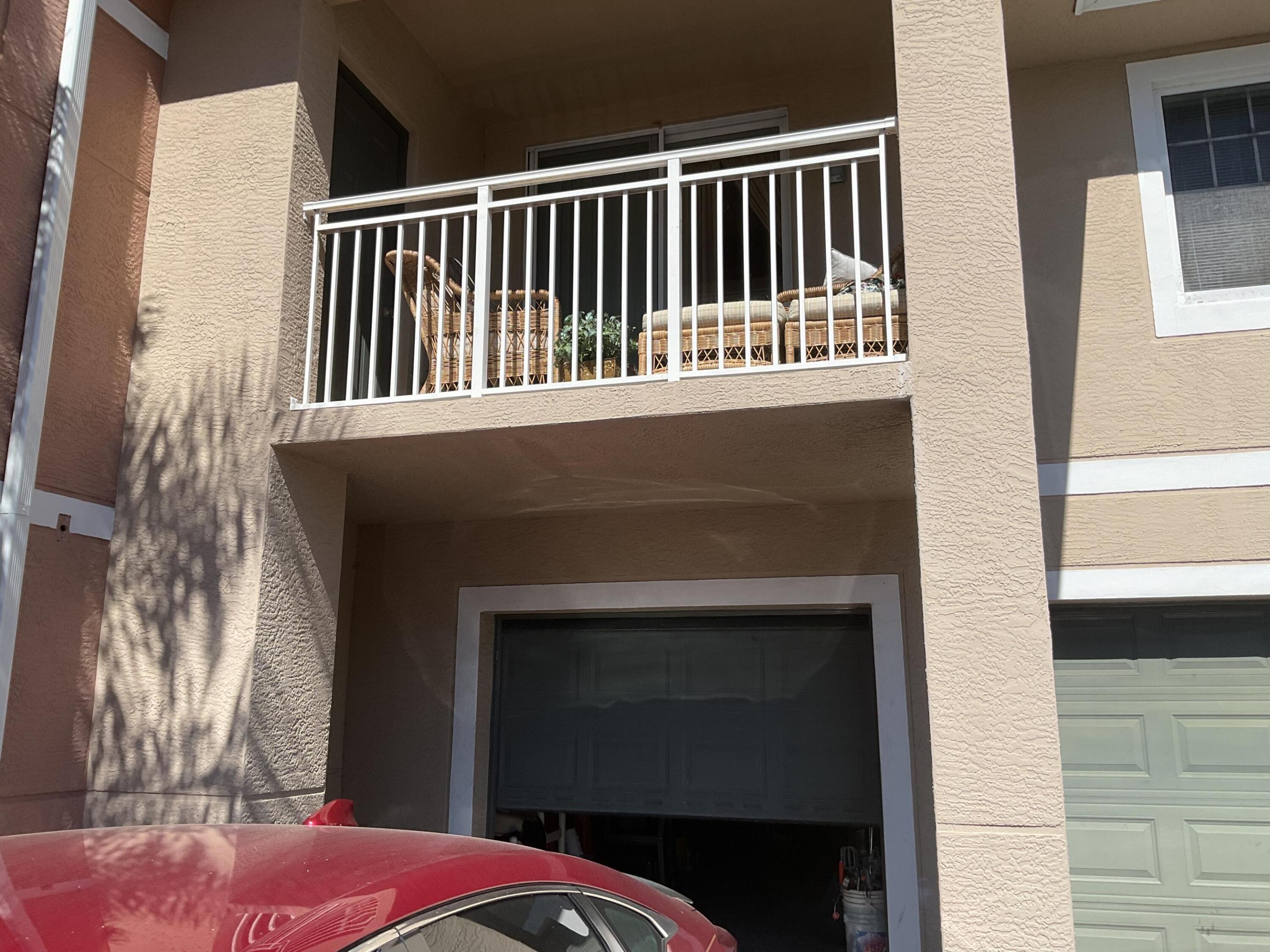 VILLAS AT EMERALD DUNES CONDO - Residential