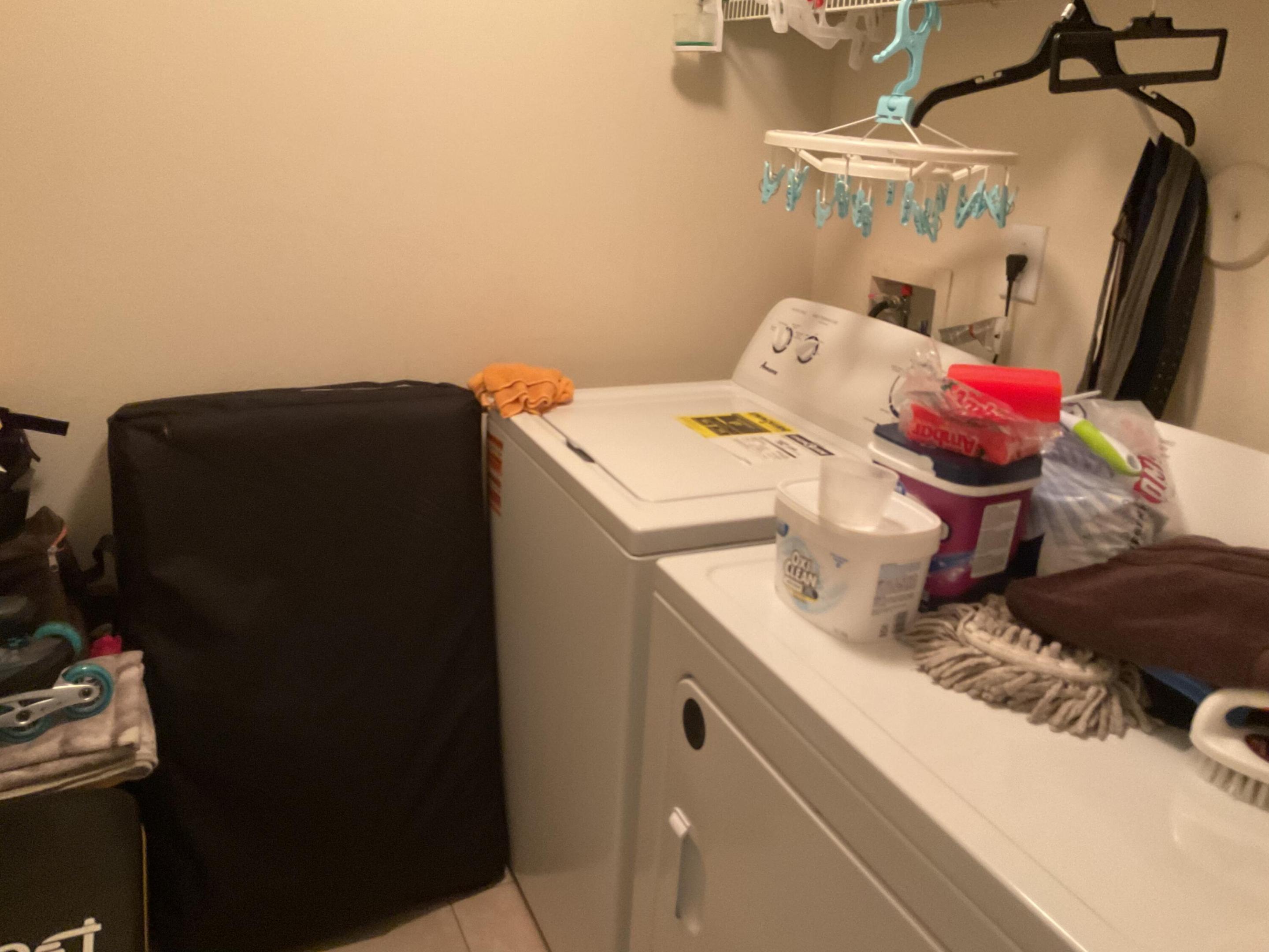 VILLAS AT EMERALD DUNES CONDO - Residential