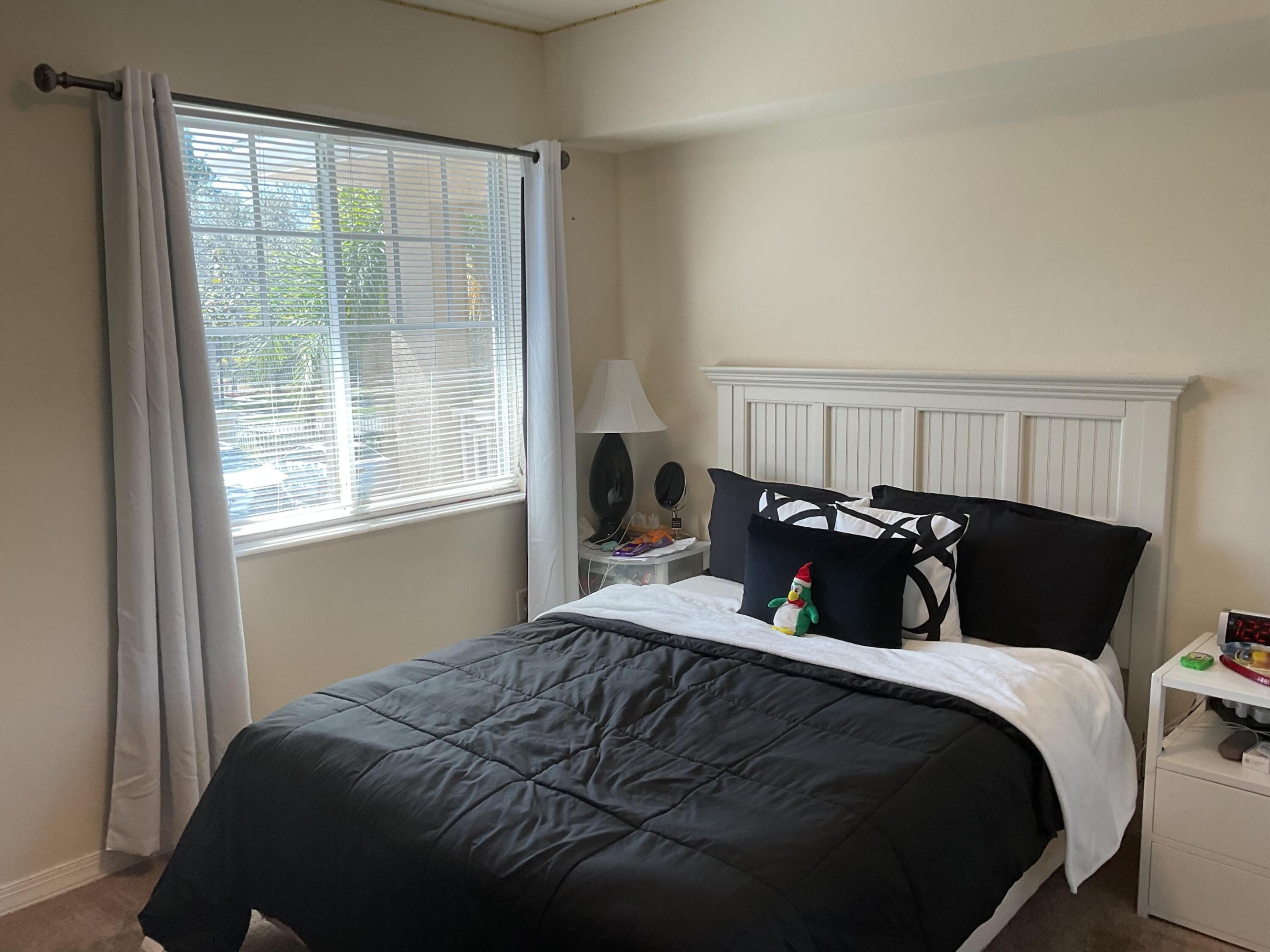 VILLAS AT EMERALD DUNES CONDO - Residential