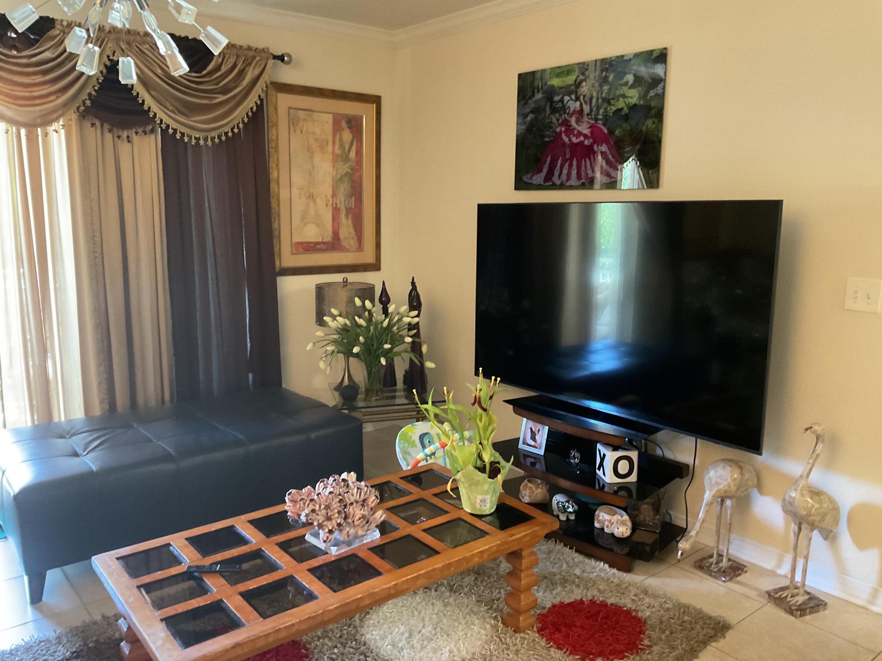 VILLAS AT EMERALD DUNES CONDO - Residential