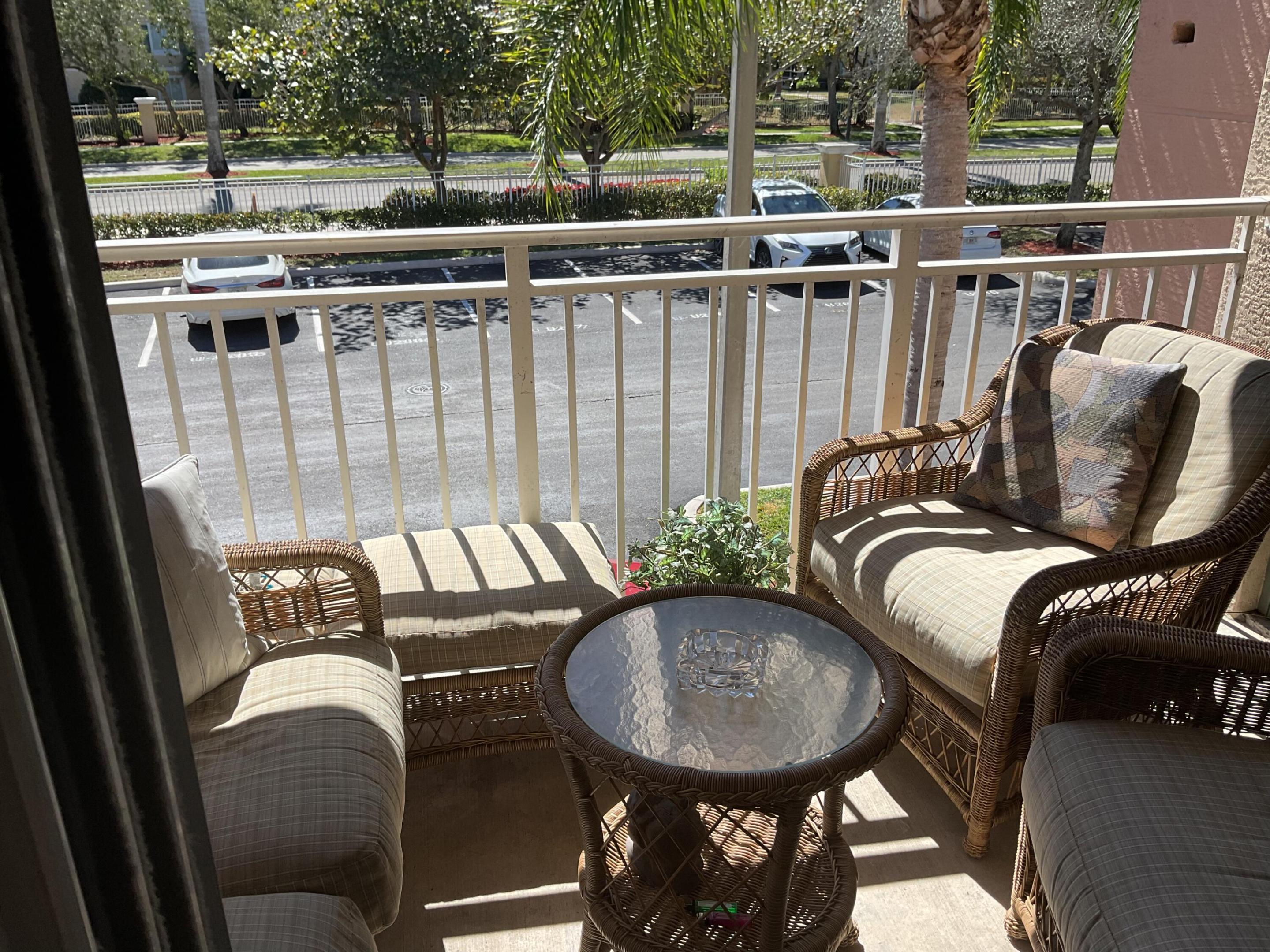 VILLAS AT EMERALD DUNES CONDO - Residential