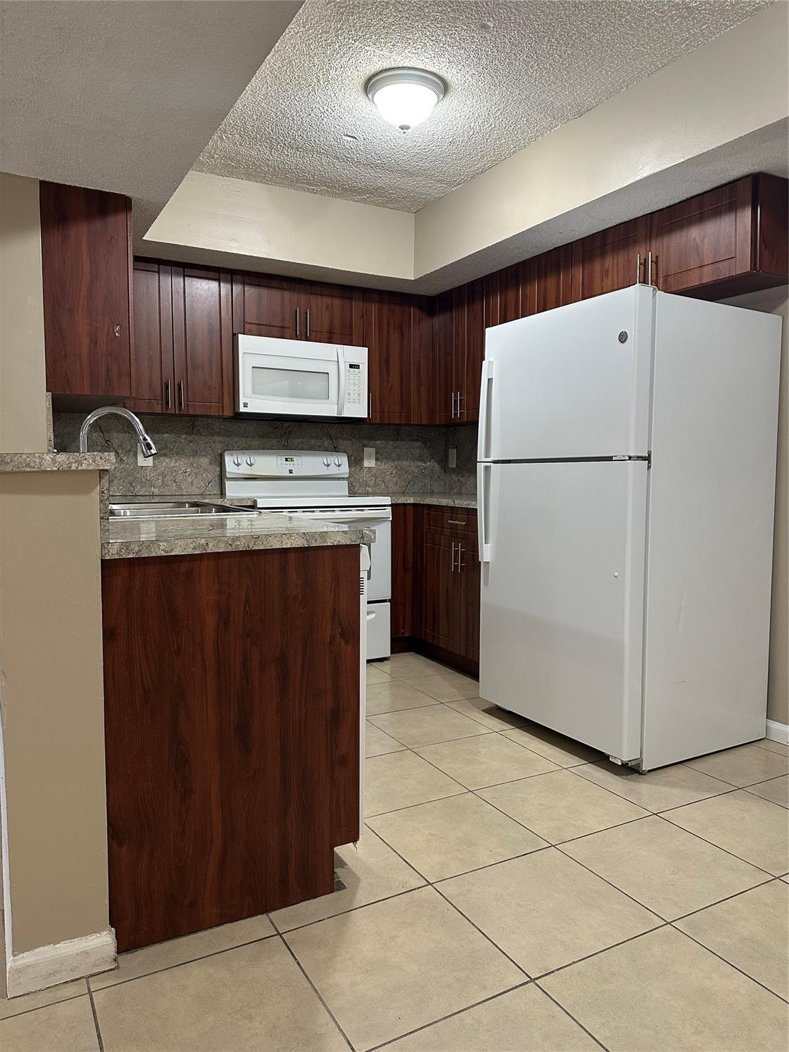 CLUB CARIBE CONDO - Residential Lease