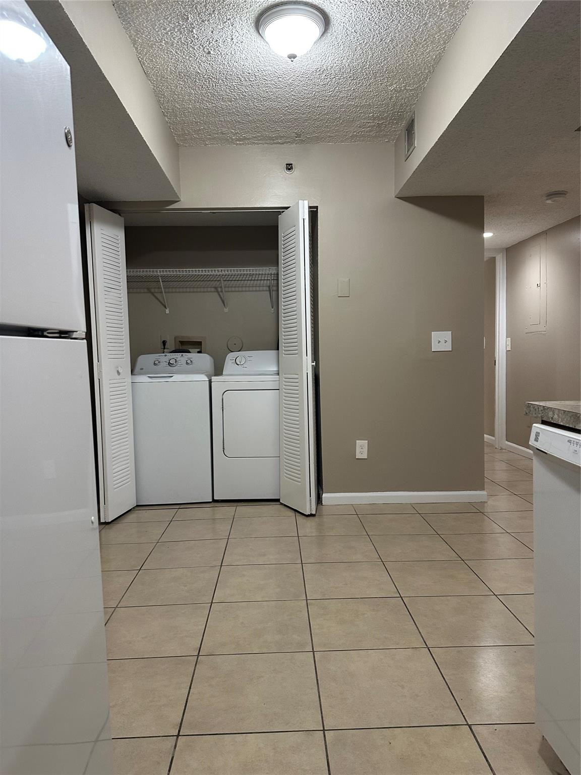 CLUB CARIBE CONDO - Residential Lease