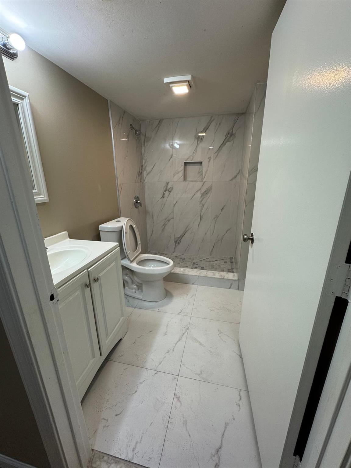 CLUB CARIBE CONDO - Residential Lease